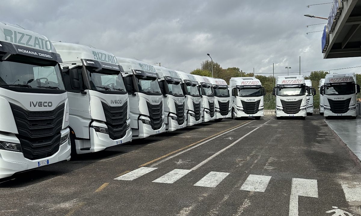 Rizzato Trasporti sceglie 51 IVECO S-Way per la logistica del freddo e l’ecologia  - - Lombardia Truck