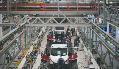 Lo stabilimento IVECO di Valladolid vince l'Automotive Lean Production Award 2025 come miglior "Digital Use Case OEM: Smart Safety - Lombardia Truck