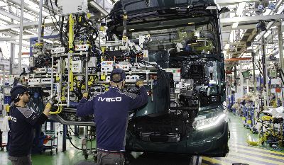 IVECO S-Way Driving Experience 2025: dove l'innovazione incontra la strada - Lombardia Truck