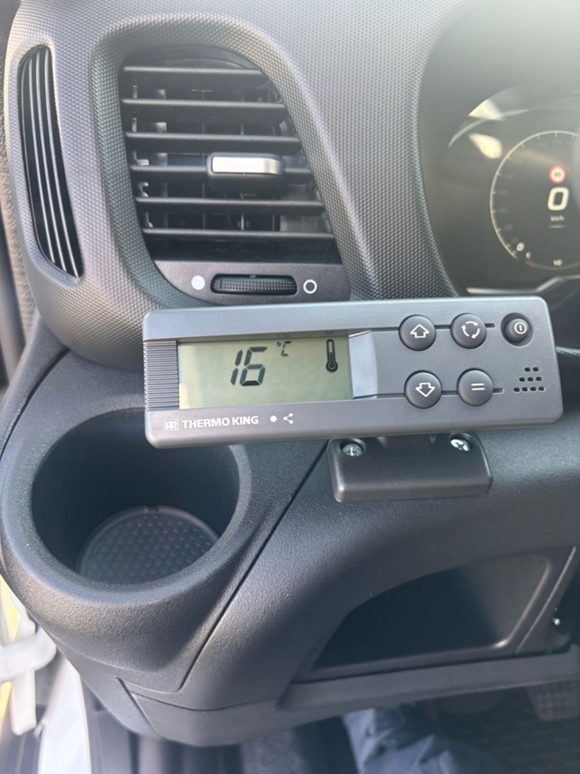 IVECO 35C16H3.0 - Lombardia Truck