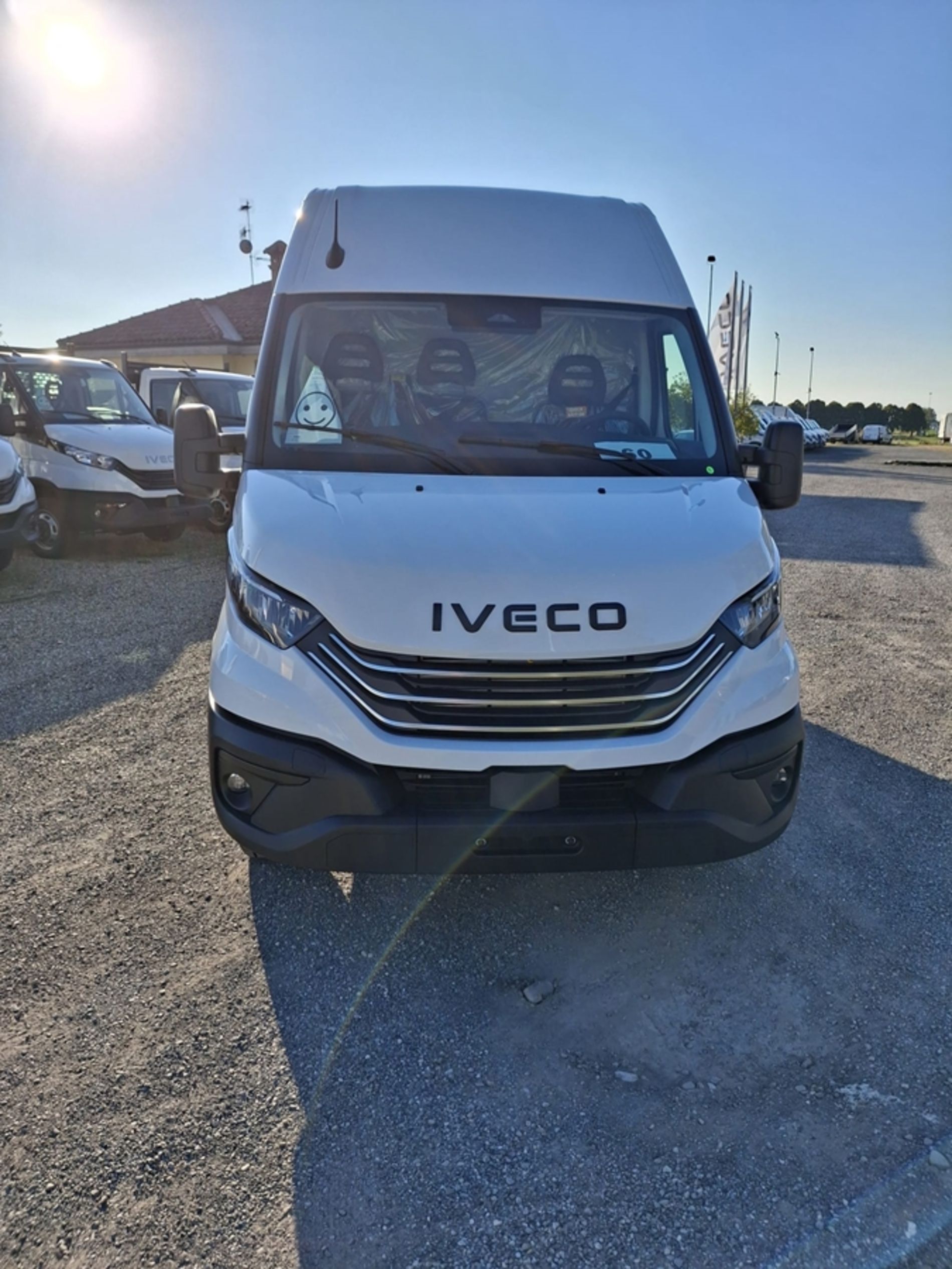 IVECO 35c18 - Lombardia Truck