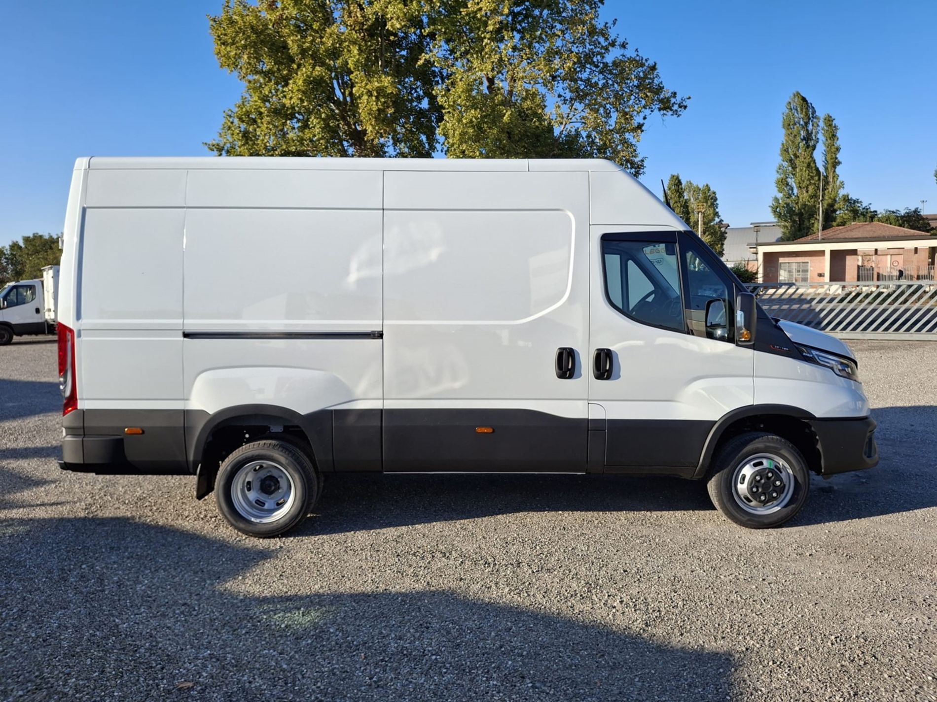 IVECO 35c18 - Lombardia Truck
