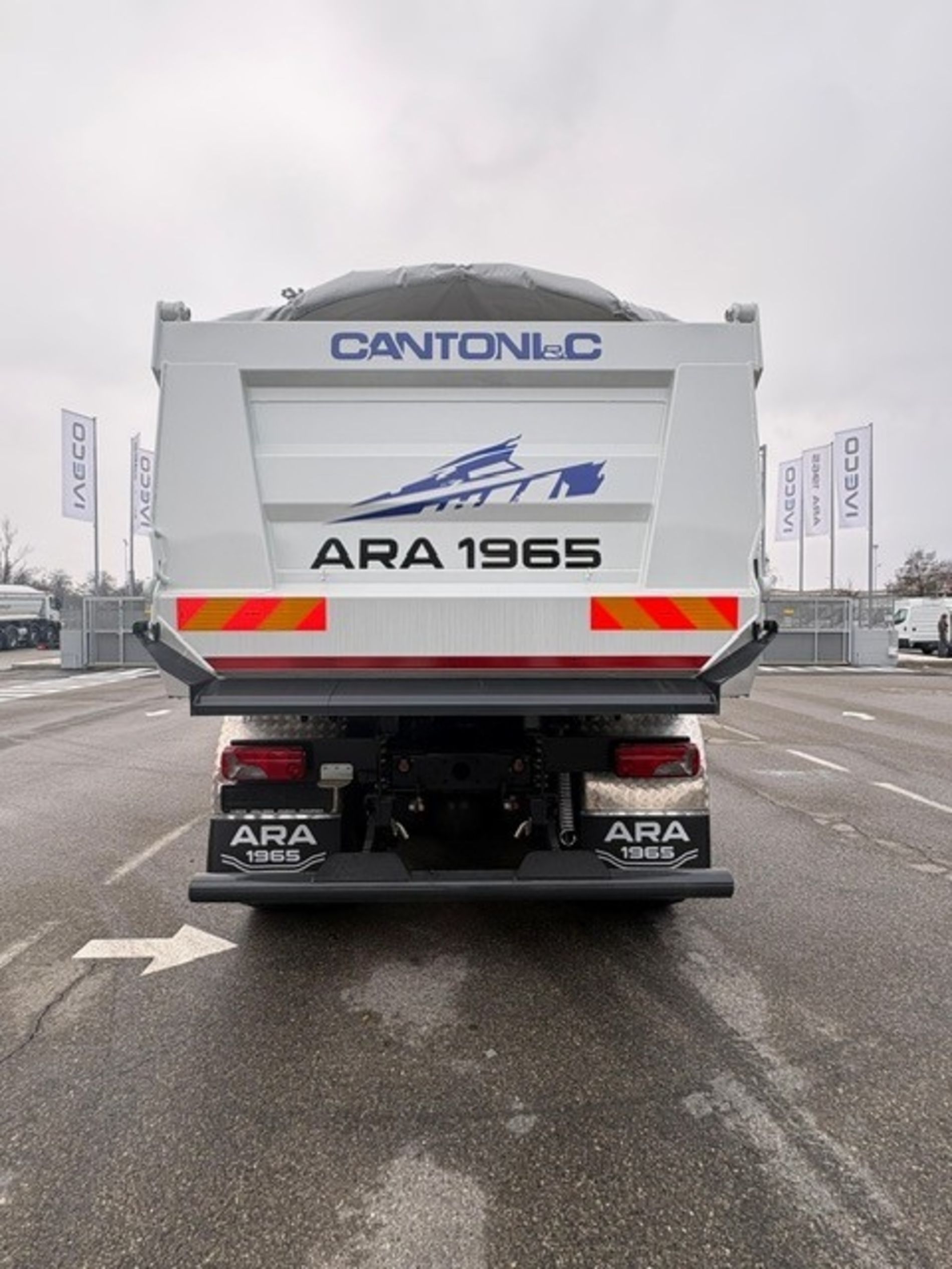 IVECO AD410T - Lombardia Truck