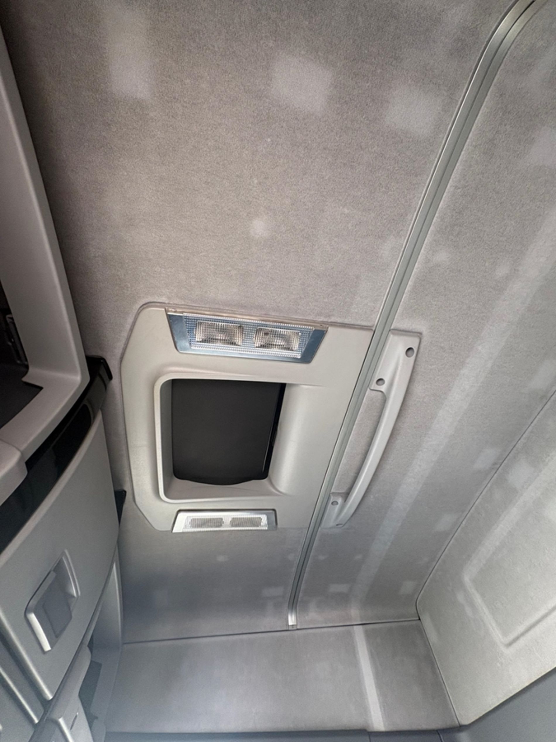 RENAULT TRUCKS T RANGE 460.18 - Lombardia Truck