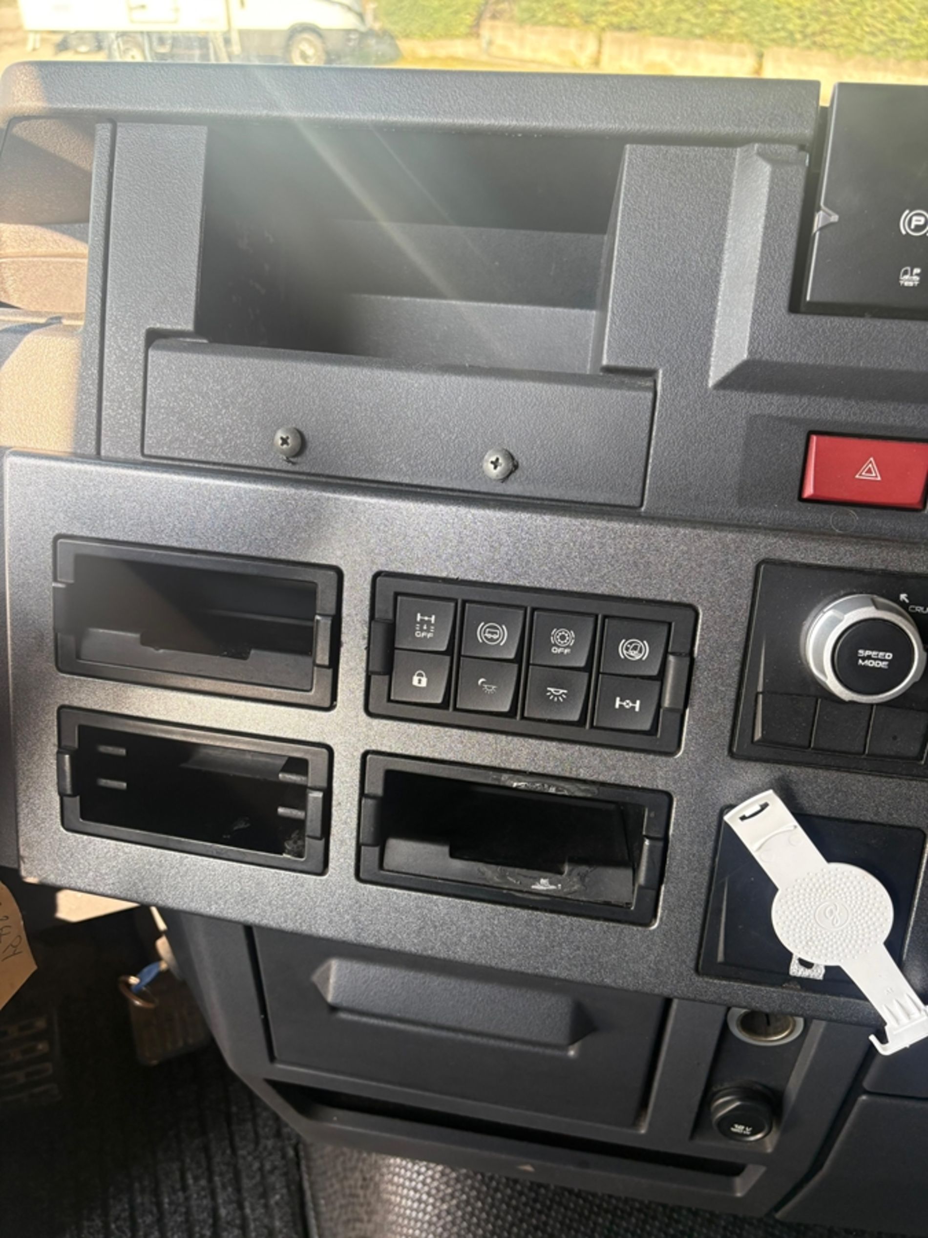 RENAULT TRUCKS T RANGE 460.18 - Lombardia Truck