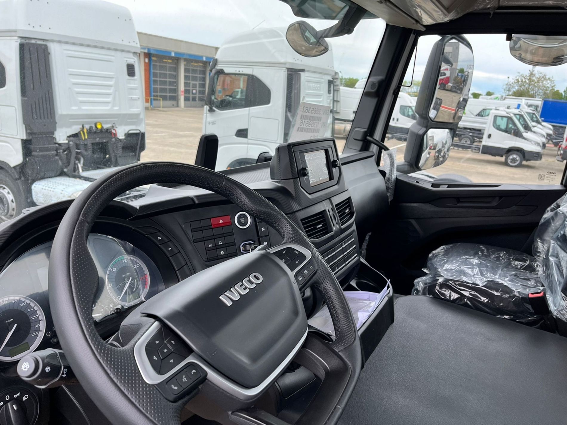 IVECO T-Way - Lombardia Truck