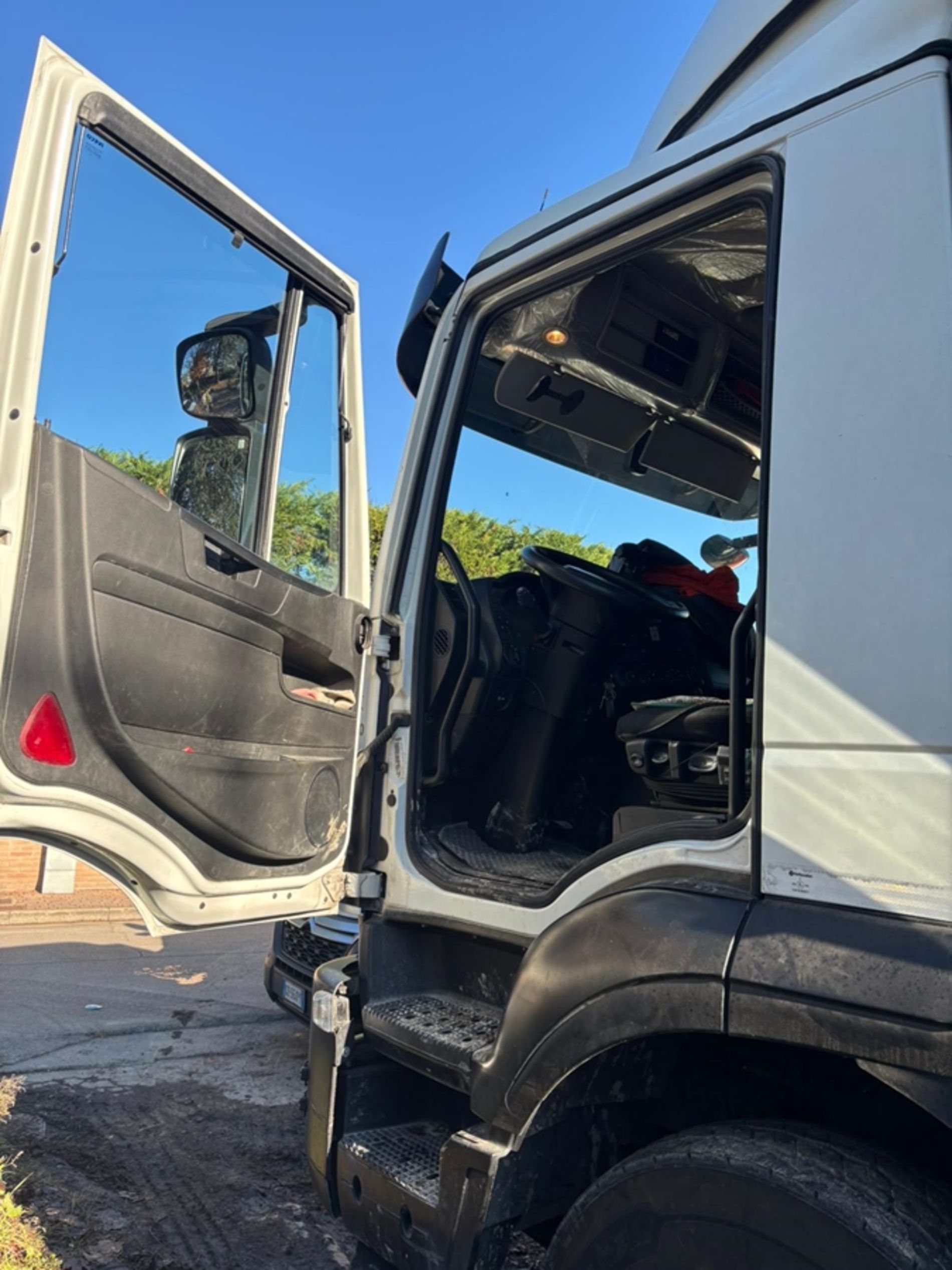 IVECO Mod. IVECO - Lombardia Truck