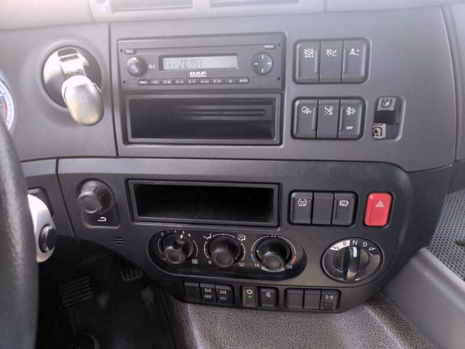 DAF CF440 TRATTORE CON IMPIANTO - Lombardia Truck