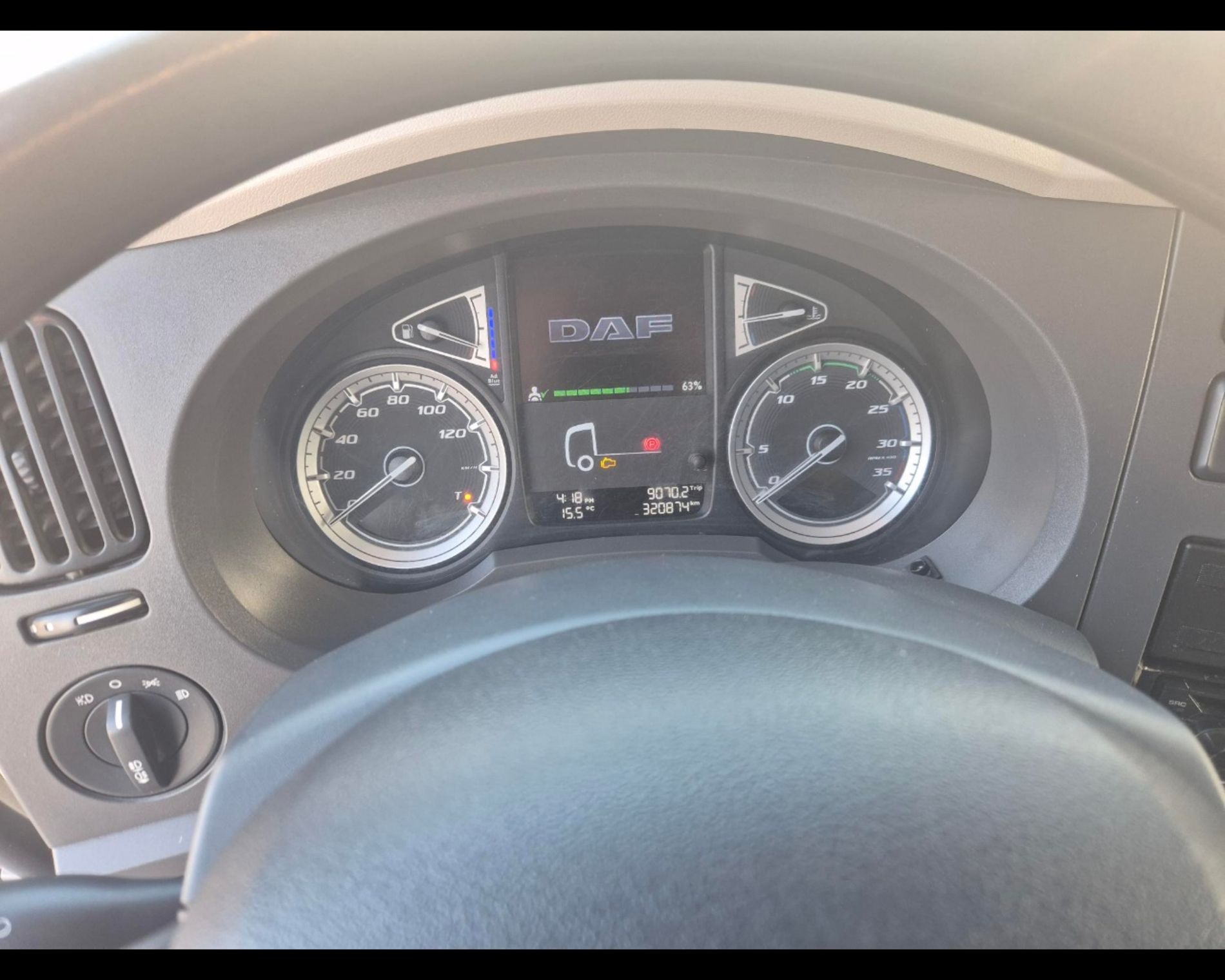 DAF LF 230 FA - Lombardia Truck