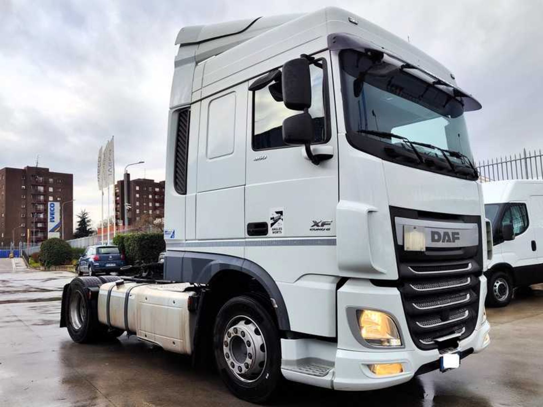 DAF XF 460 TRATTORE - Lombardia Truck