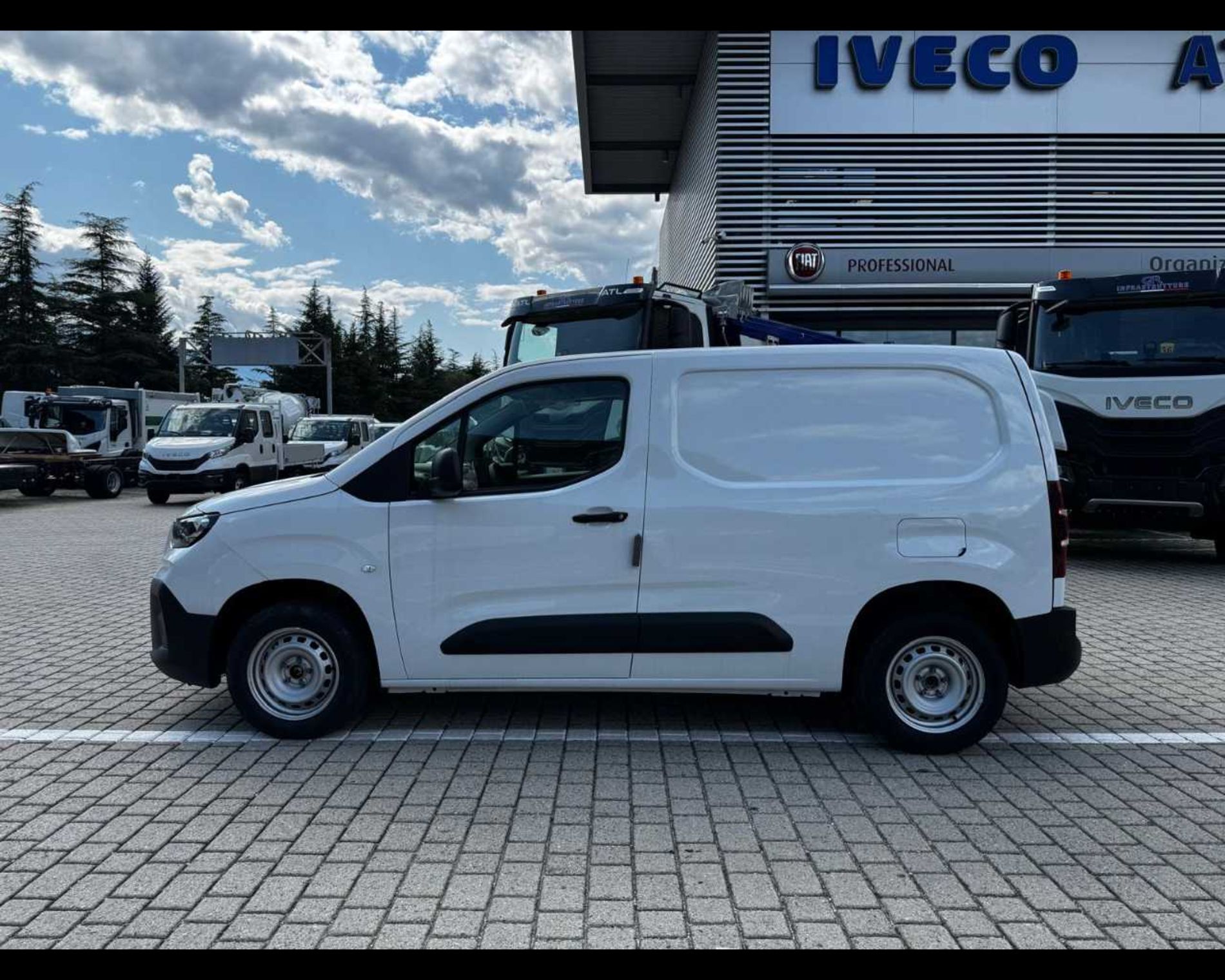 Fiat Doblò Serie 3 Van Ch1 1.5 Bluehdi 100cv Mt6 - Lombardia Truck