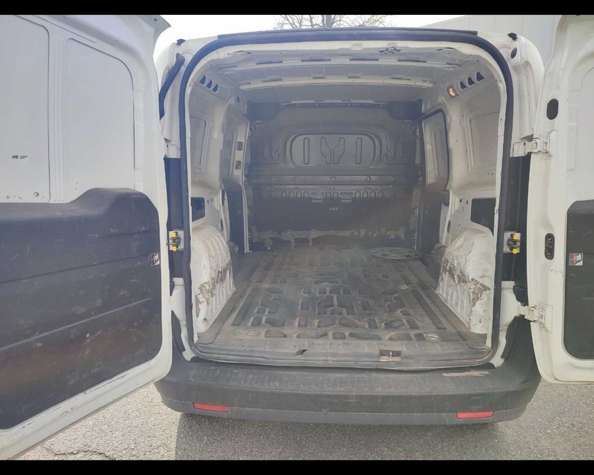Fiat Doblo cargo maxi 1.6 mjt 105cv LH1 - Lombardia Truck
