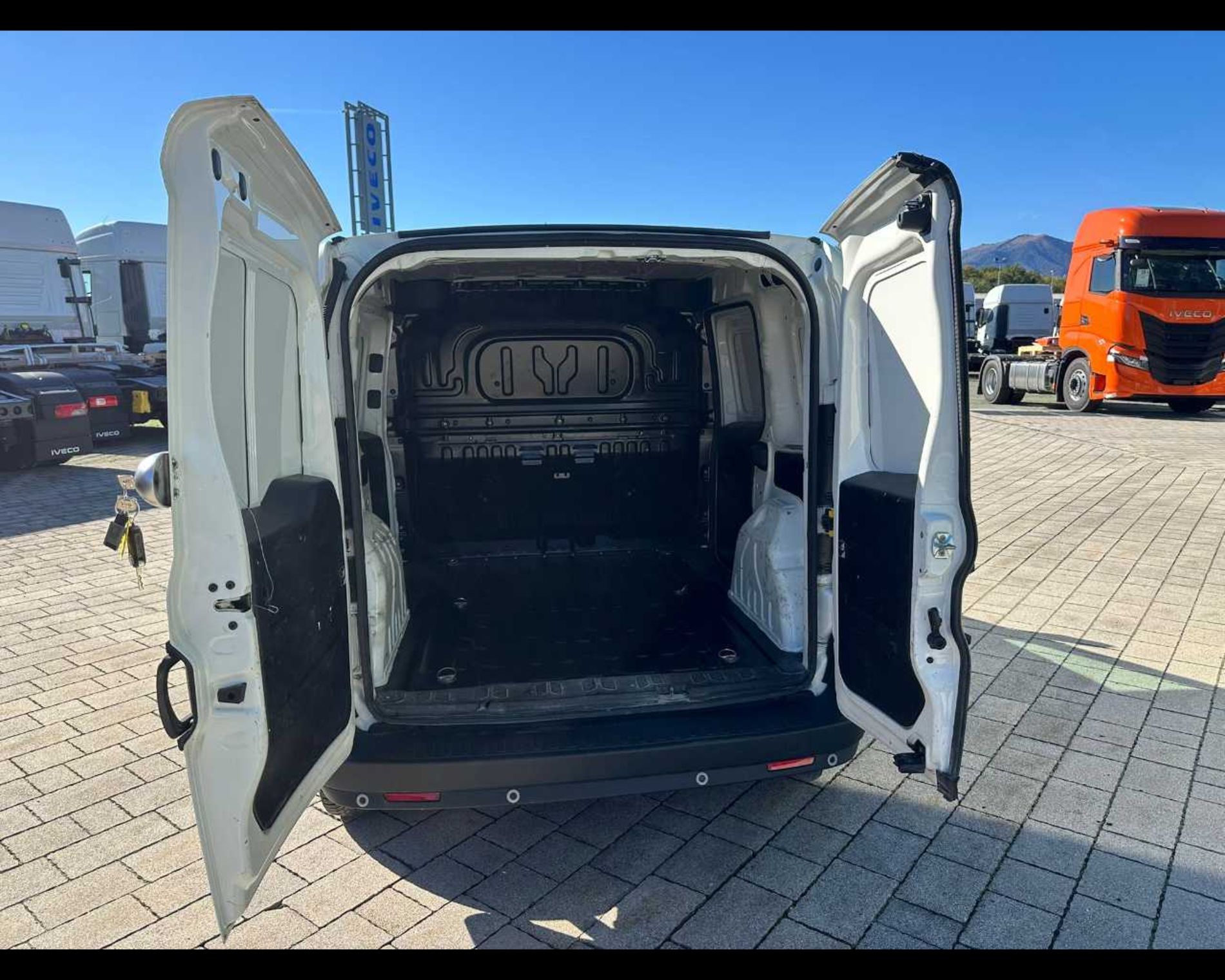 Fiat DOBLO' - FURGONE - Lombardia Truck