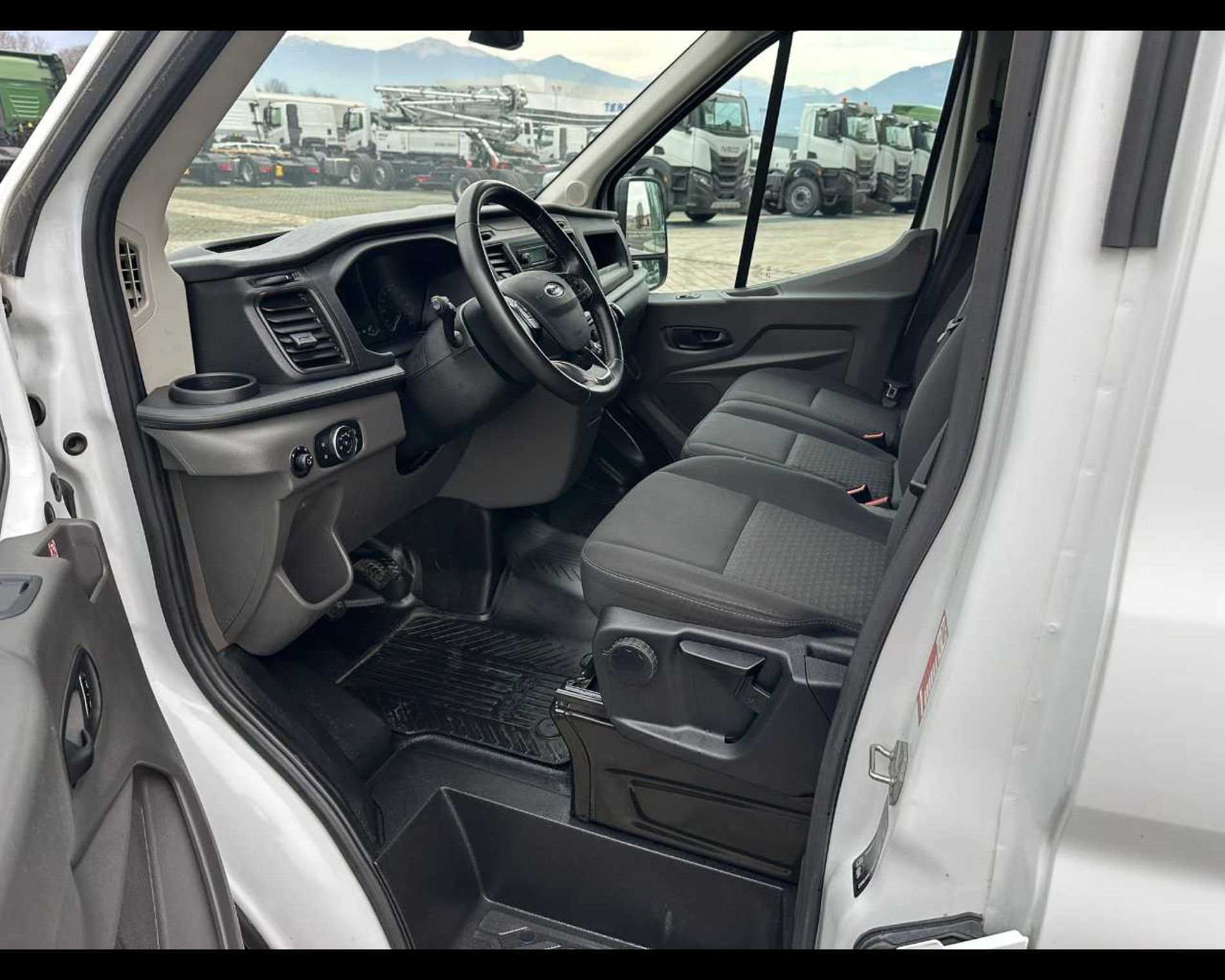 FORD TRANSIT 330 L - FURGONE - Lombardia Truck