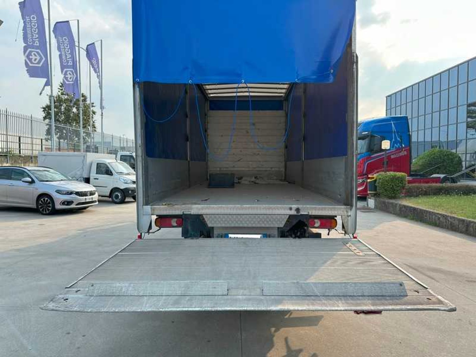 IVECO ML150E28/P  CENTINA TELO CON SPONDA - Lombardia Truck