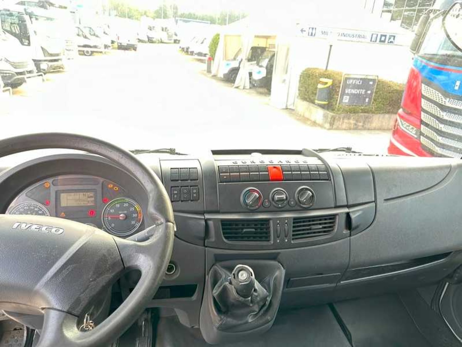 IVECO ML150E28/P  CENTINA TELO CON SPONDA - Lombardia Truck