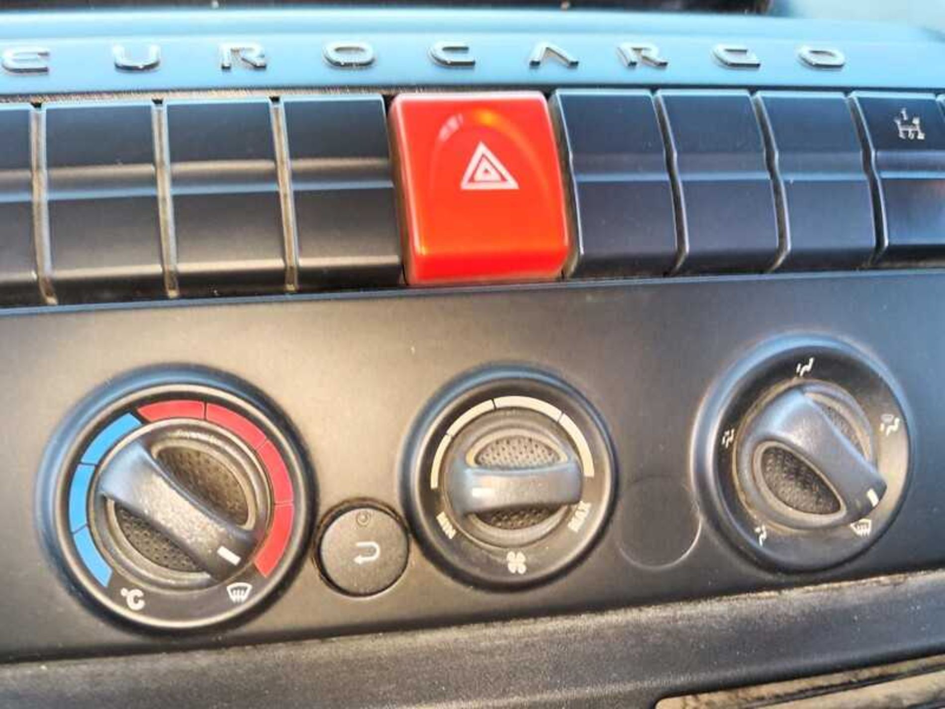 IVECO ML160E25/P CASSONE FISSO - Lombardia Truck