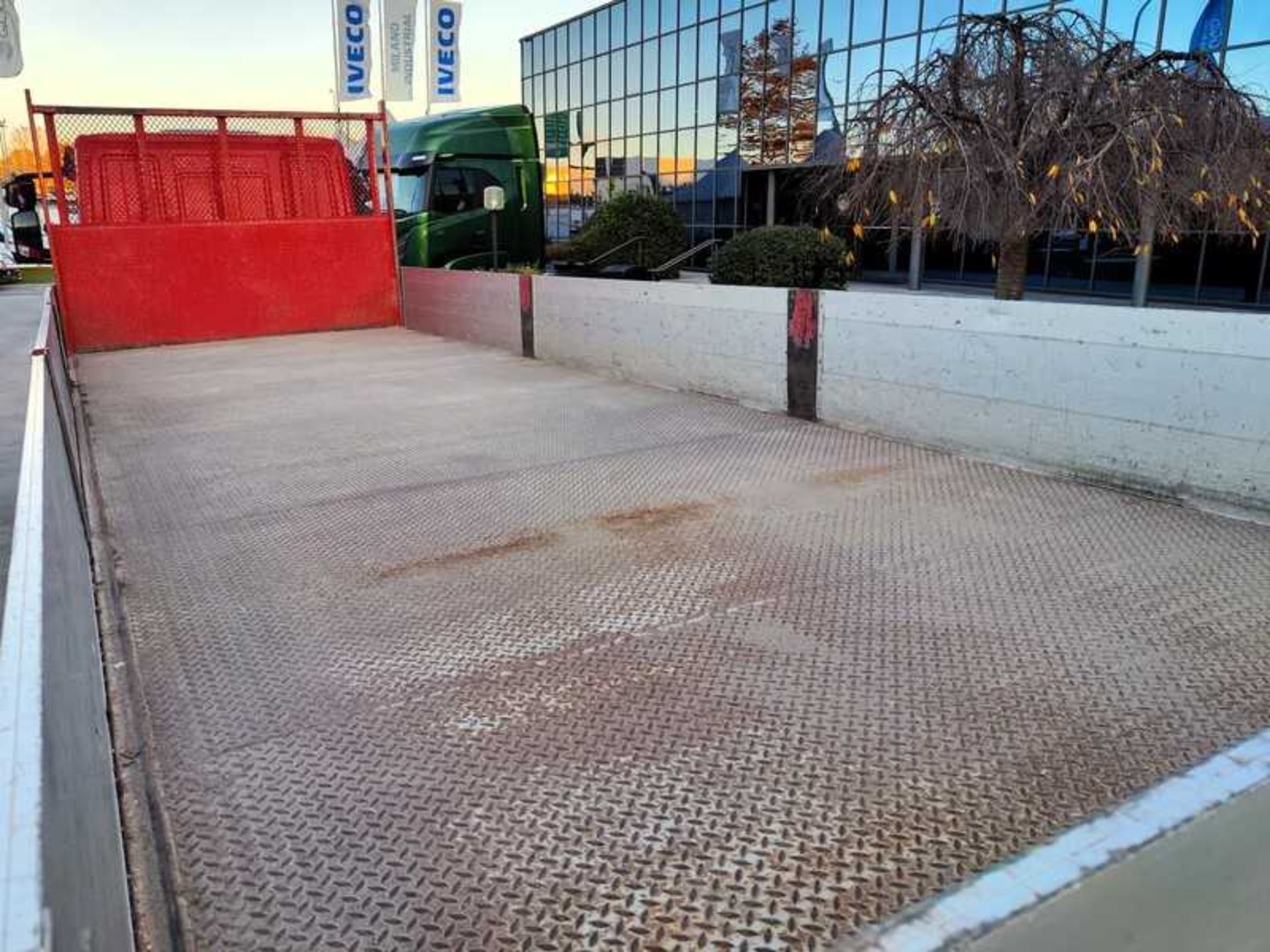 IVECO ML160E25/P CASSONE FISSO - Lombardia Truck