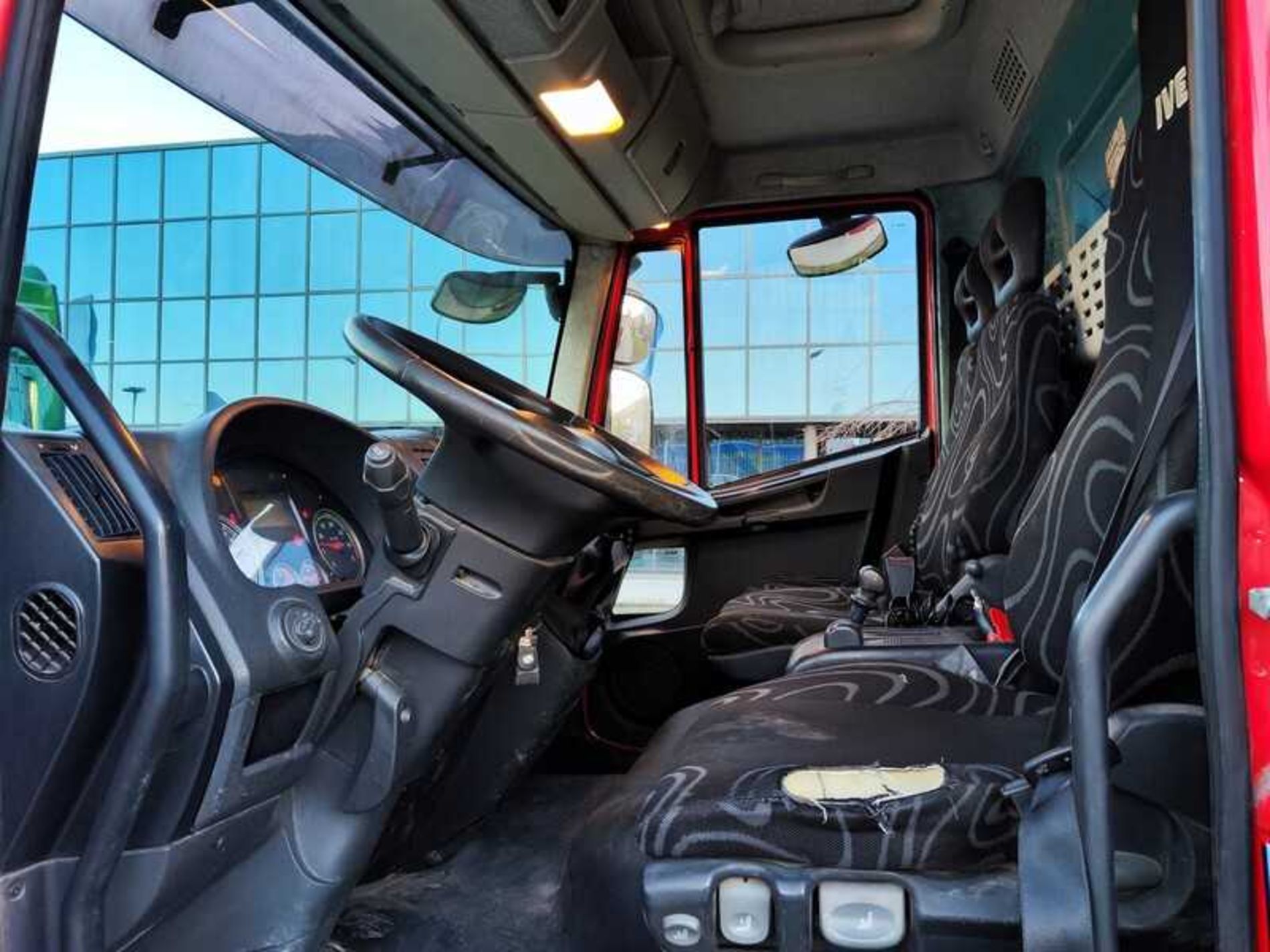 IVECO ML160E25/P CASSONE FISSO - Lombardia Truck