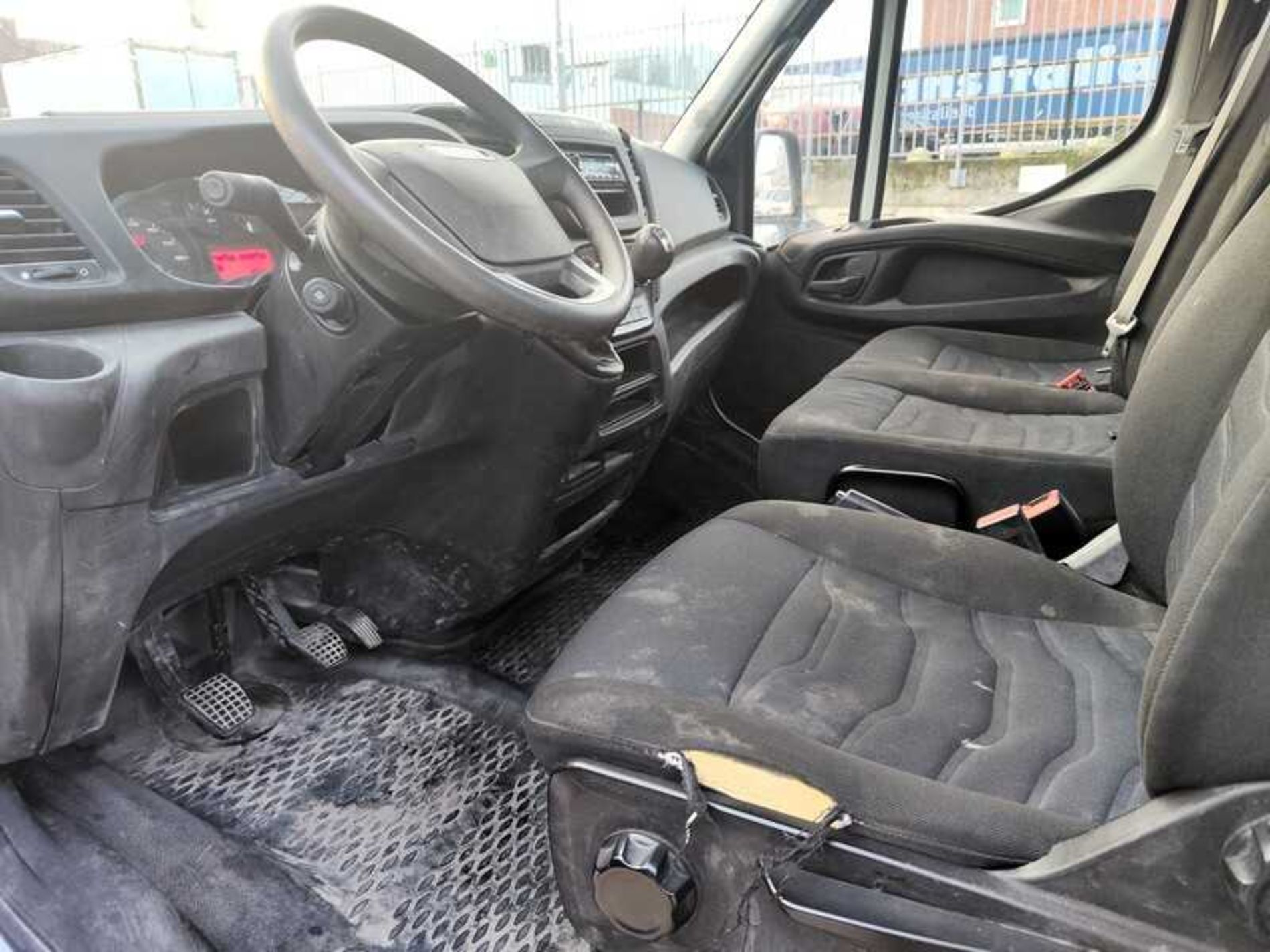 IVECO 35C12 CASSONE FISSO - Lombardia Truck