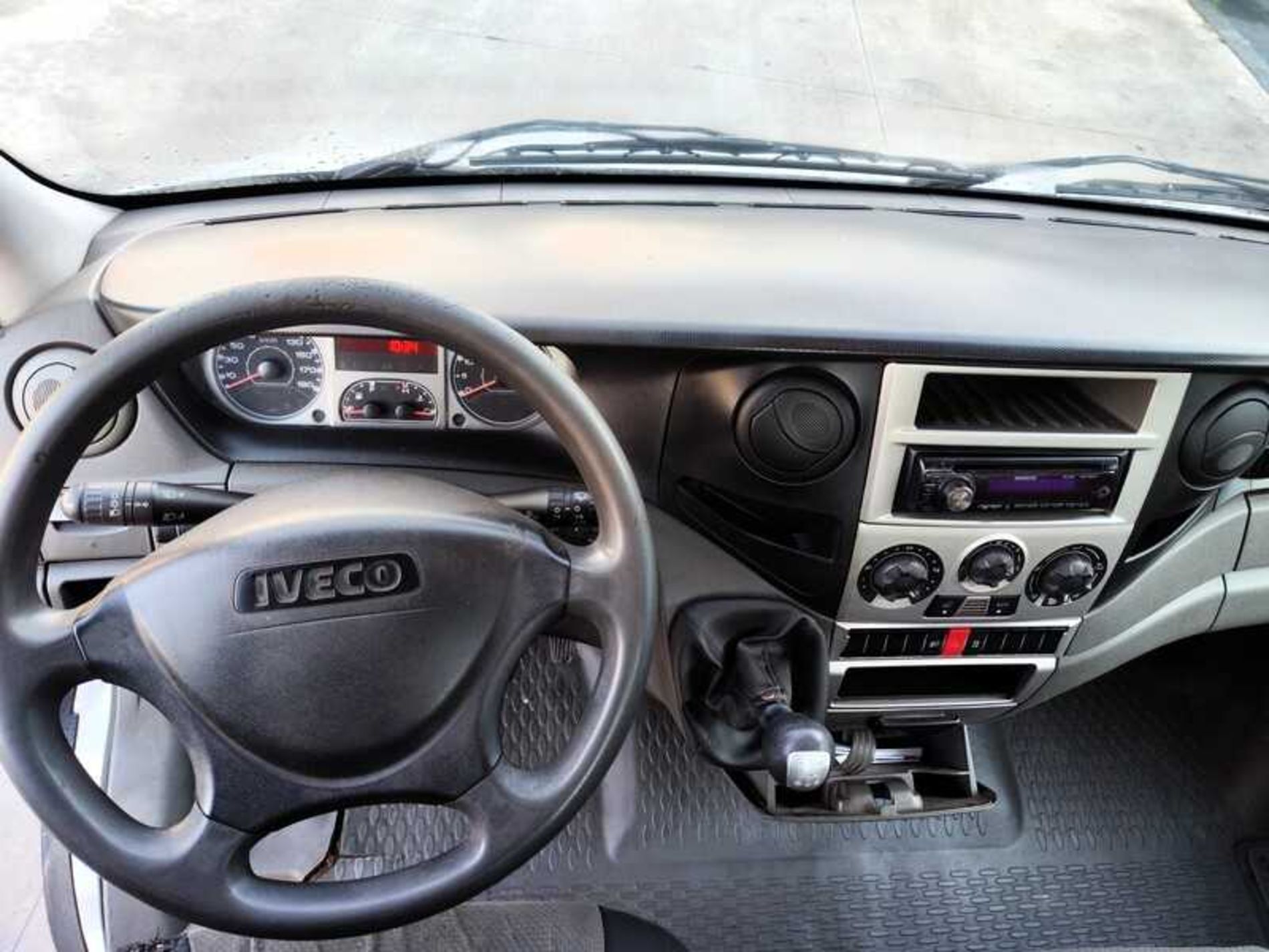 IVECO 35C13 CASSONE FISSO - Lombardia Truck