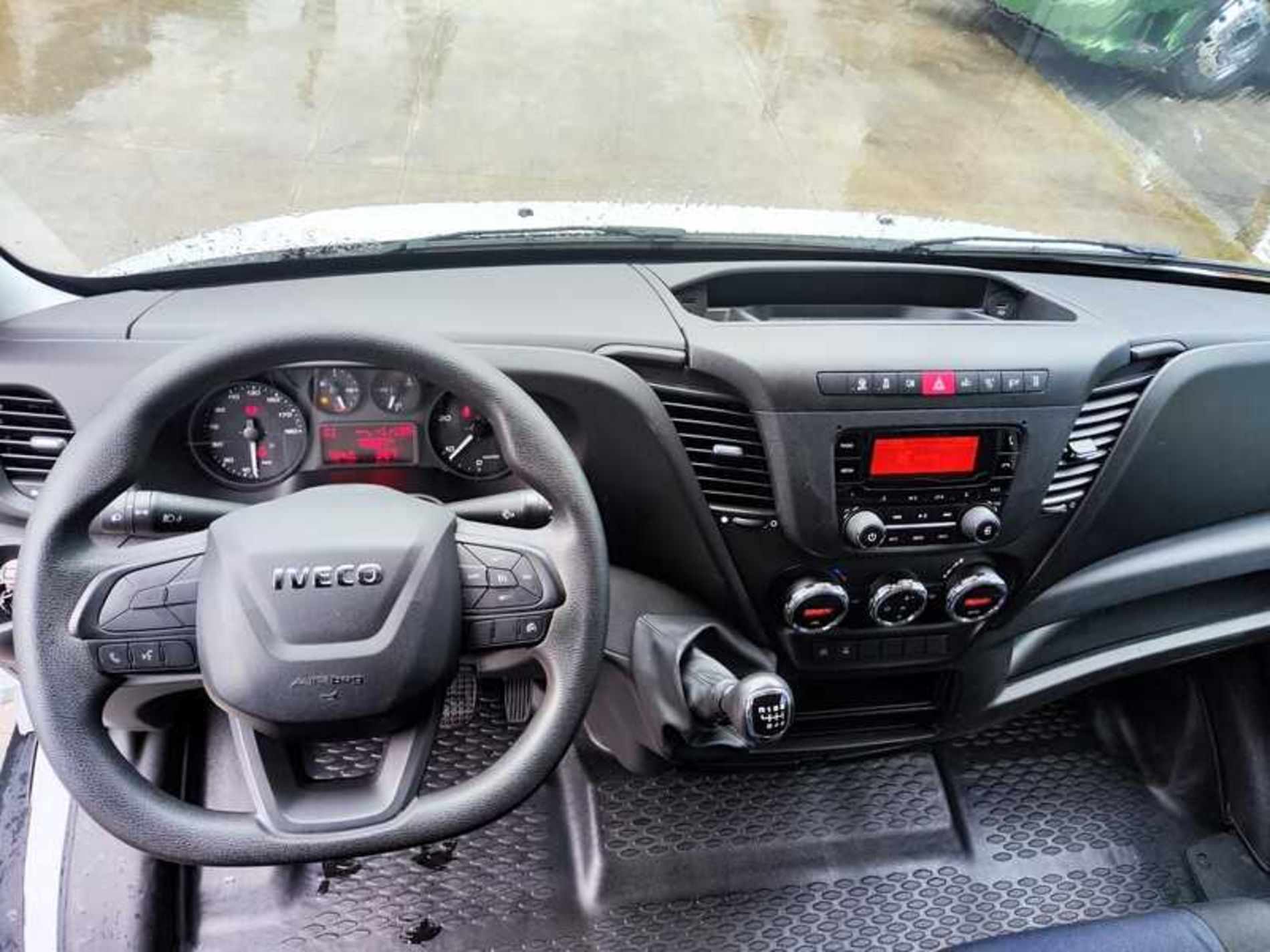 IVECO 35C16 FURGONE CON SPONDA - Lombardia Truck