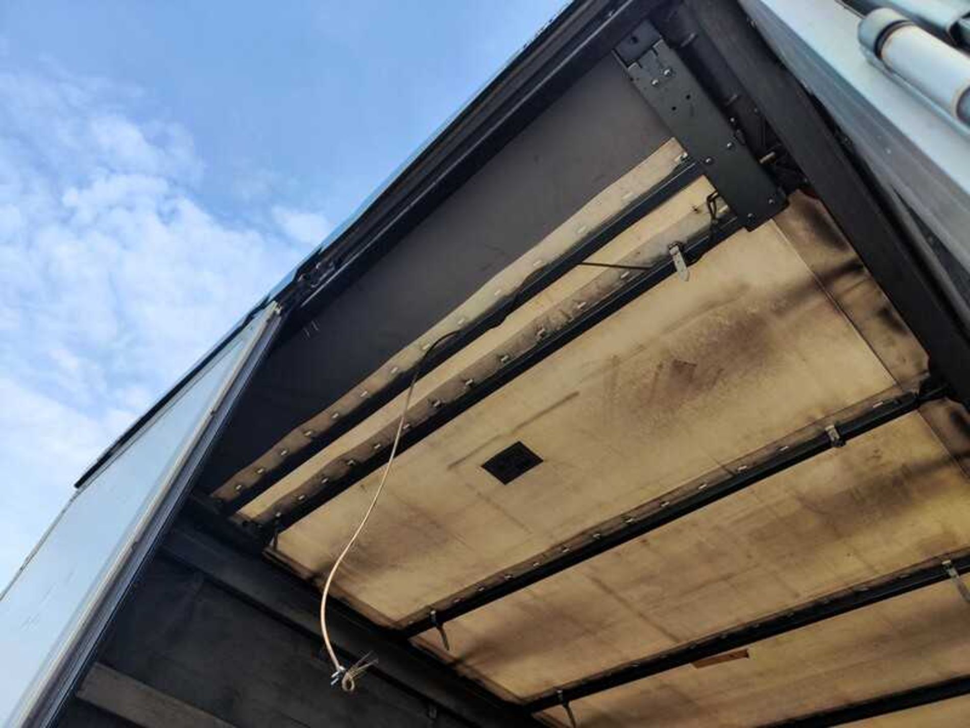 IVECO 35C163.0 CENTINATO CON SPONDA RETRATTILE - Lombardia Truck