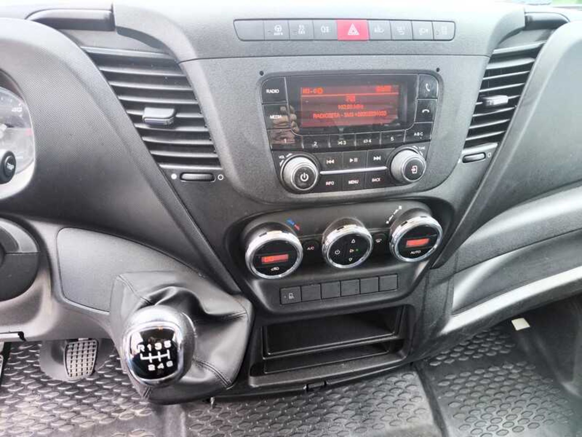 IVECO 35C163.0 FURGONE CON SPONDA - Lombardia Truck