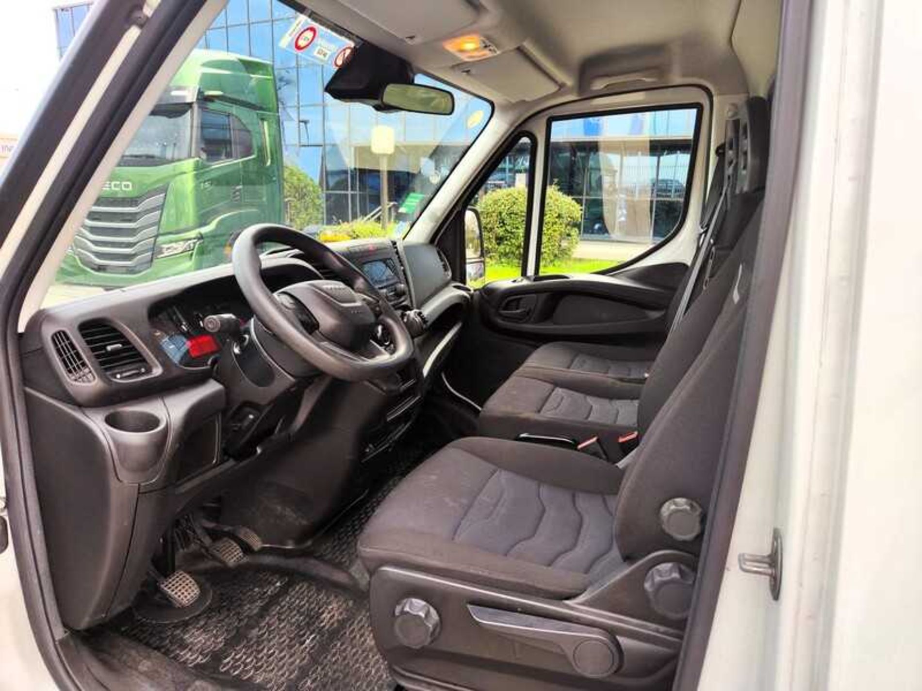 IVECO 35C163.0 FURGONE CON SPONDA - Lombardia Truck