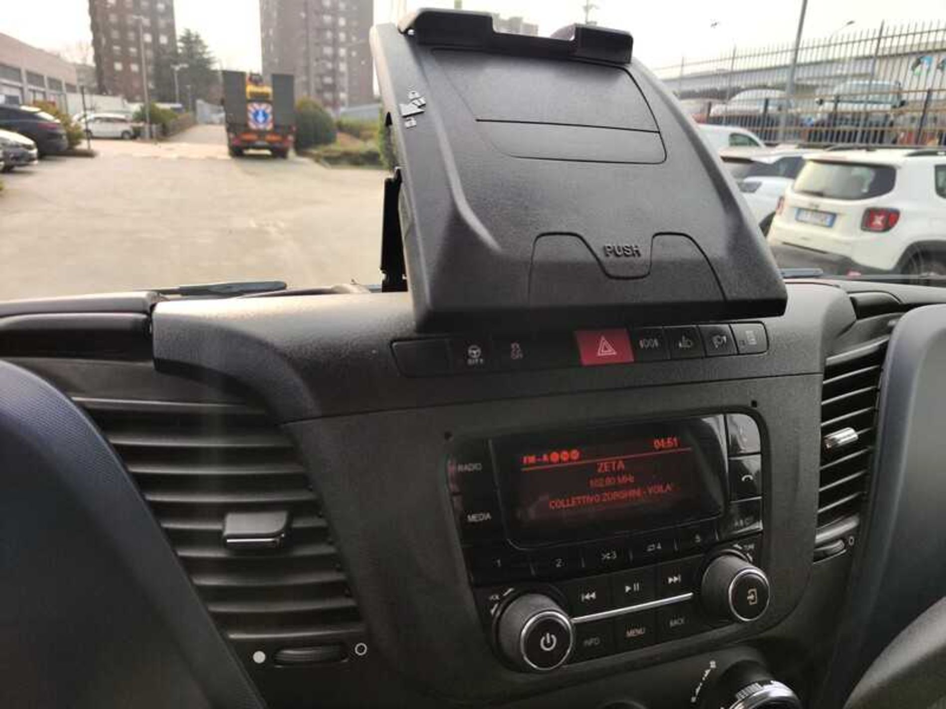 IVECO 35C18HA8 FURGONE LEGA CON SPONDA - Lombardia Truck