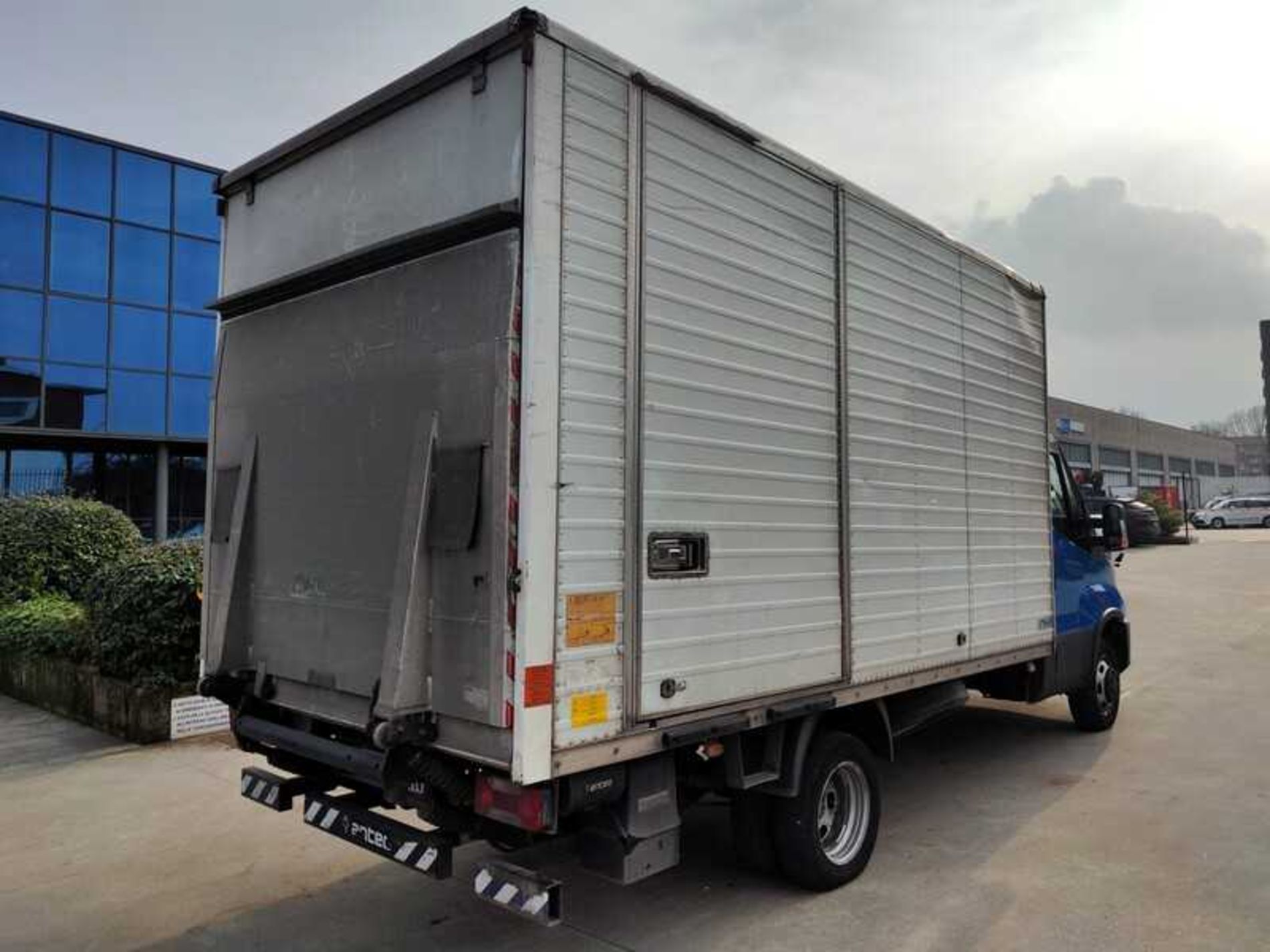 IVECO 35C18HA8 FURGONE LEGA CON SPONDA - Lombardia Truck