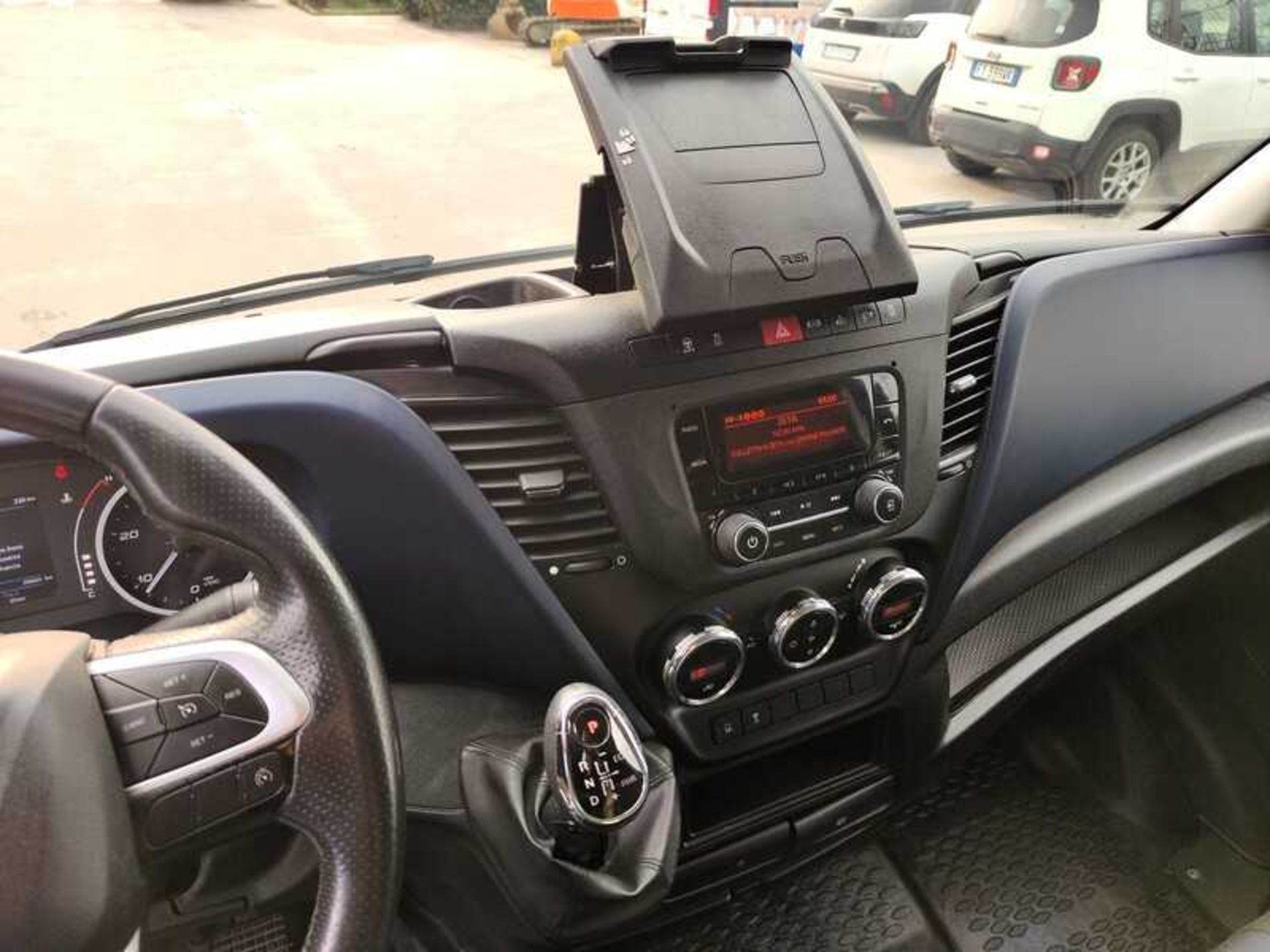 IVECO 35C18HA8 FURGONE LEGA CON SPONDA - Lombardia Truck