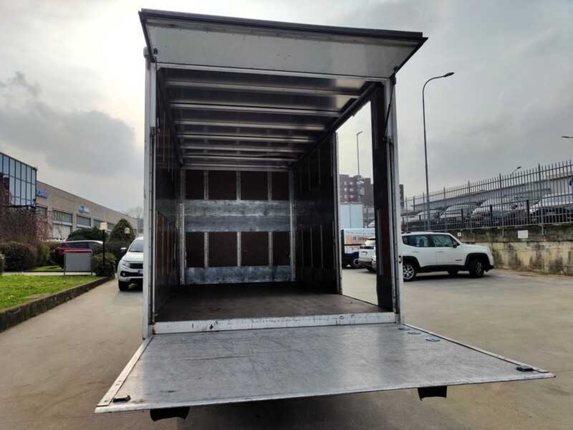 IVECO 35C18HA8 FURGONE LEGA CON SPONDA - Lombardia Truck