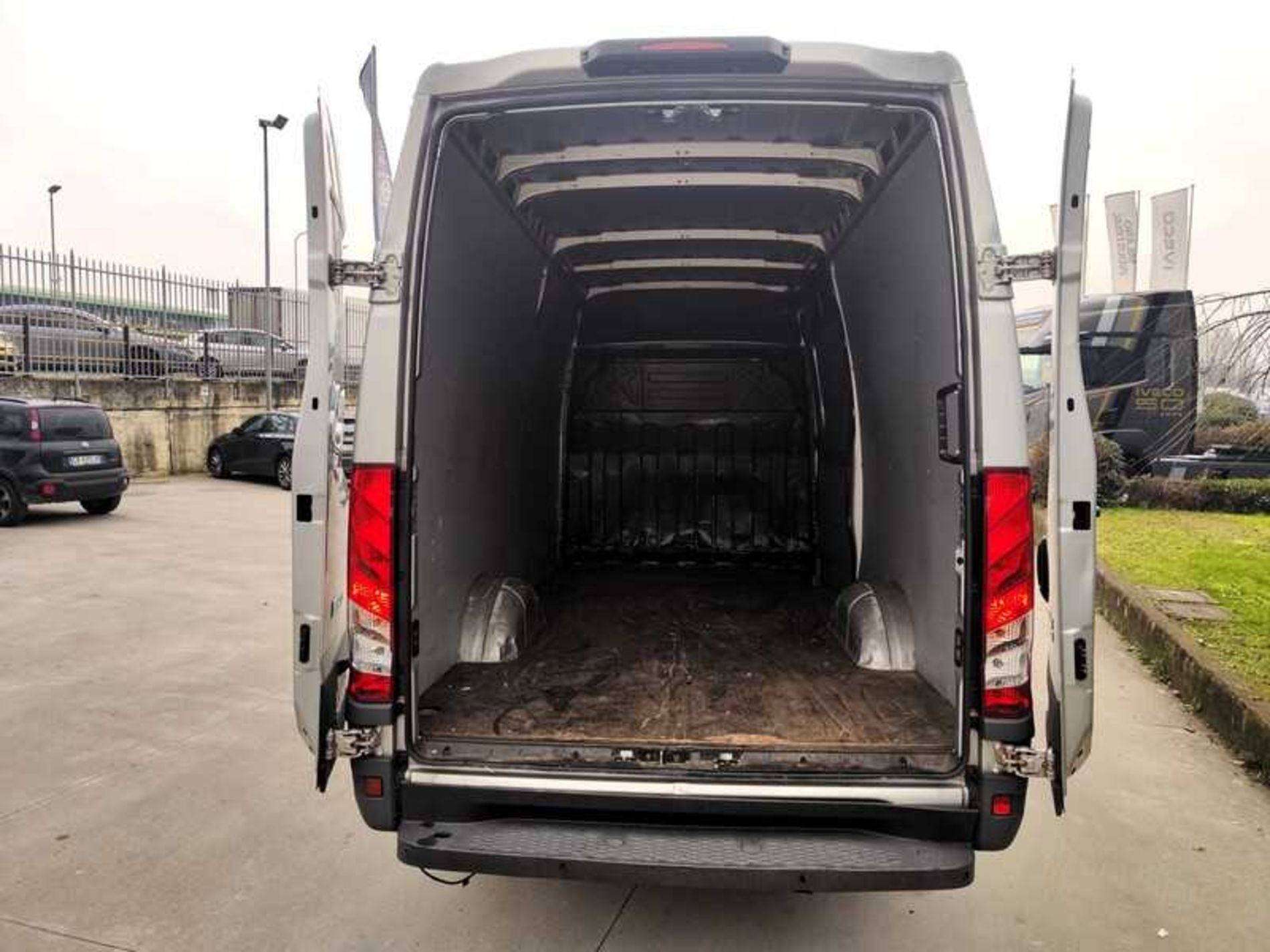 IVECO 35S14A8V H2 3520L - Lombardia Truck