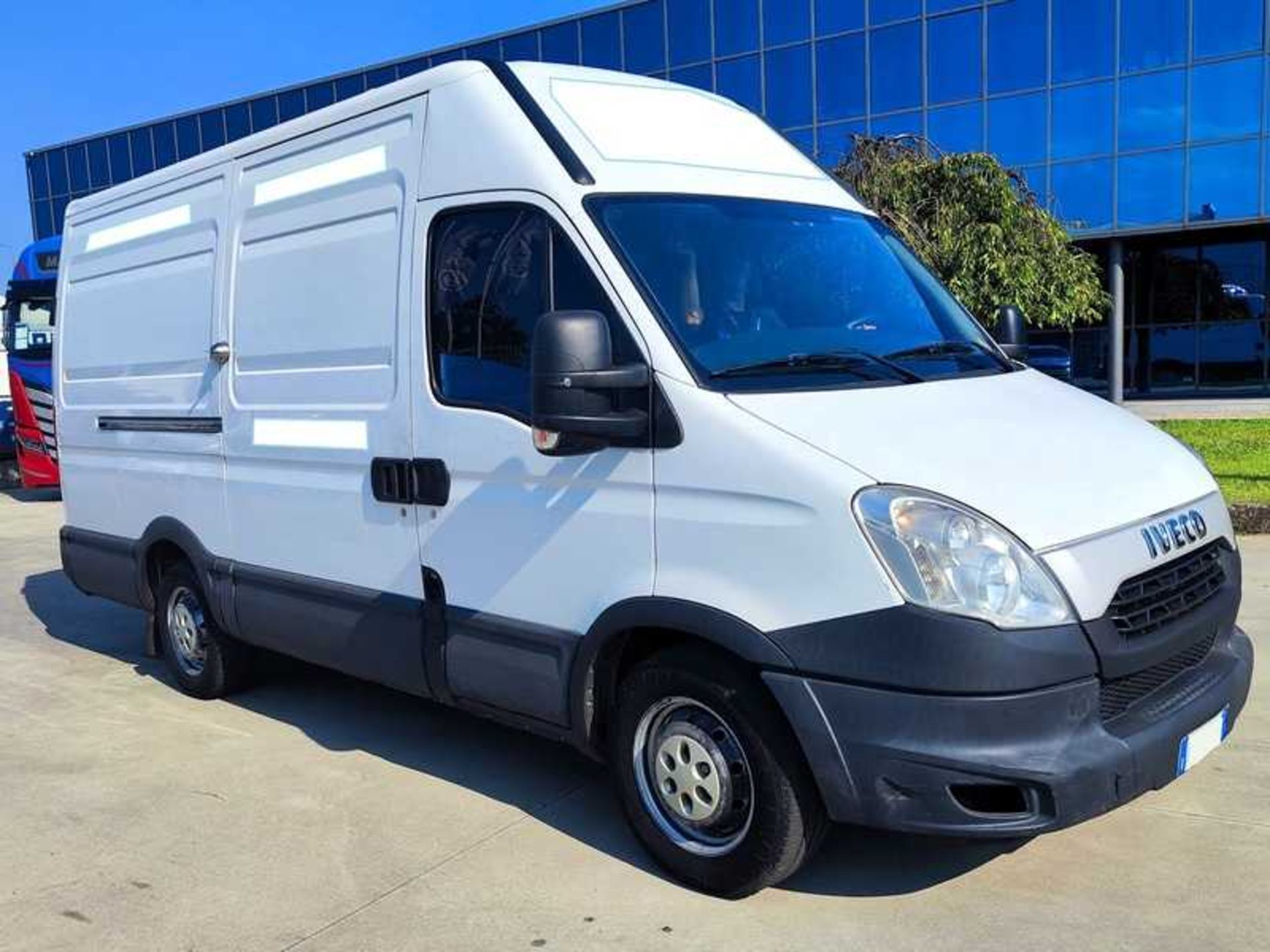 IVECO 35S14G V/P H2 3300 - Lombardia Truck