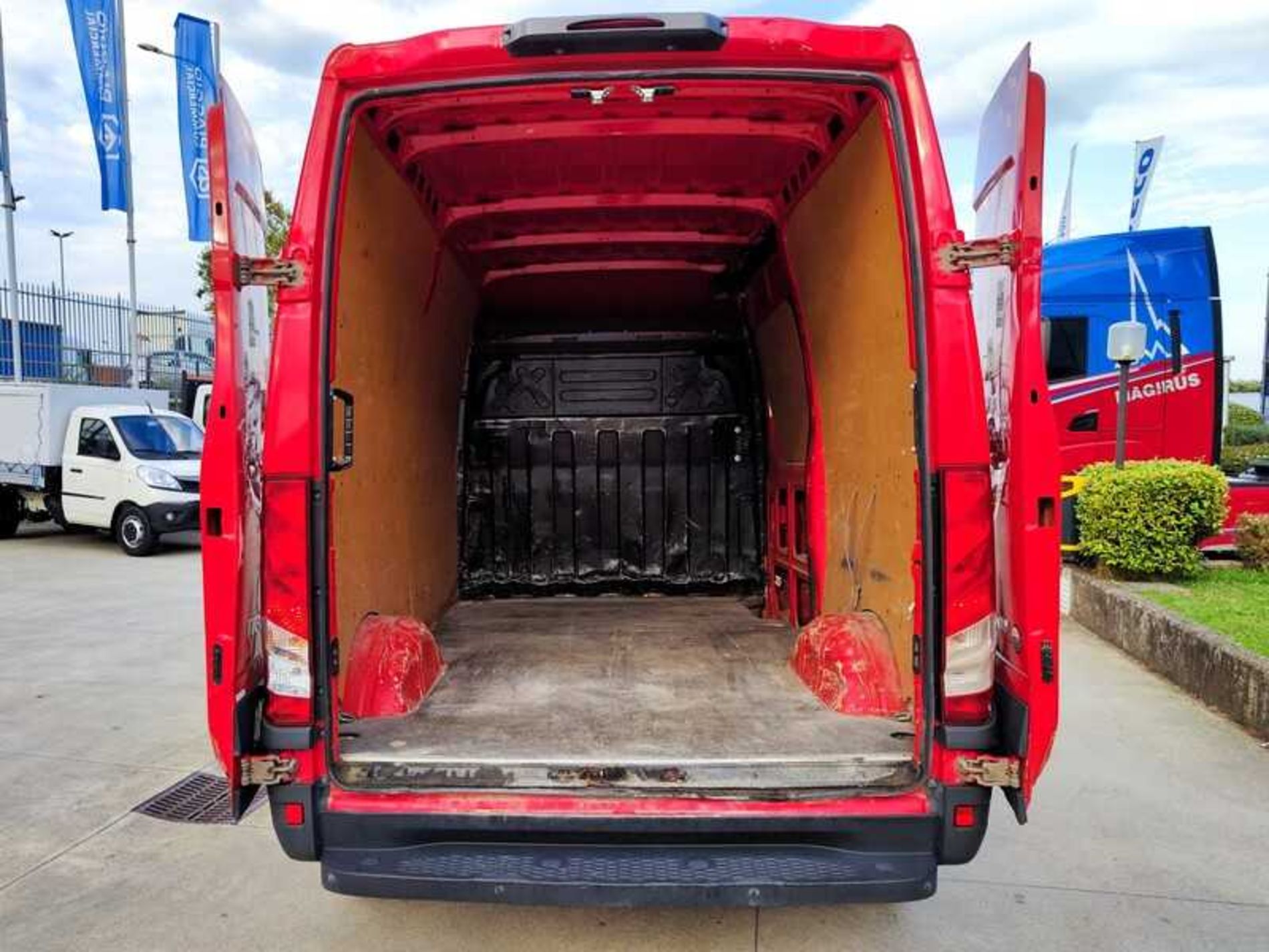 IVECO 35S14V H2 3520 - Lombardia Truck