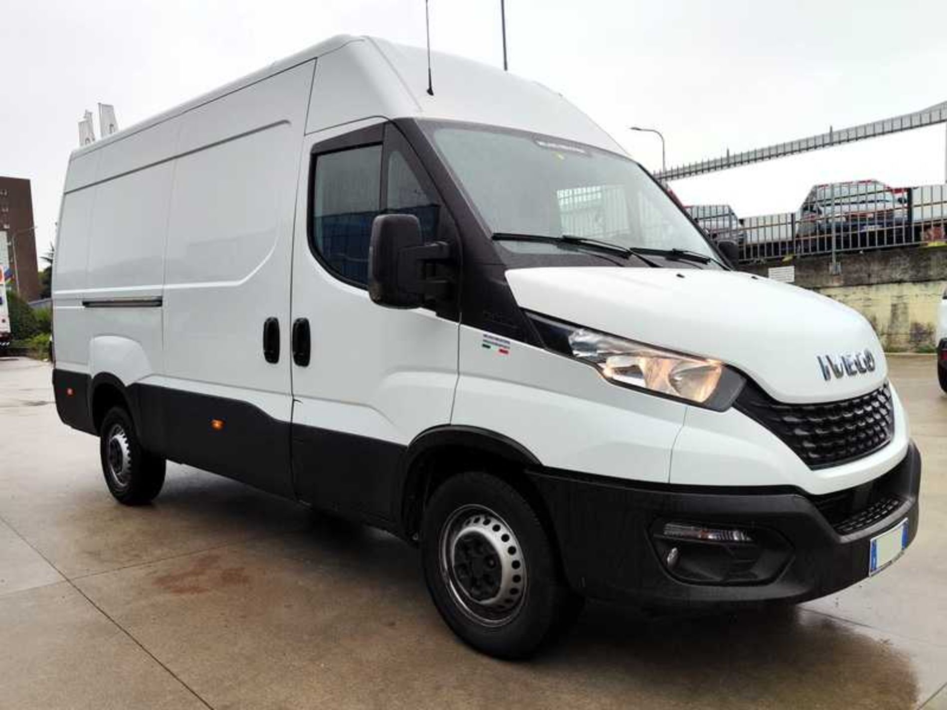 IVECO 35S14V H2 3520L - Lombardia Truck