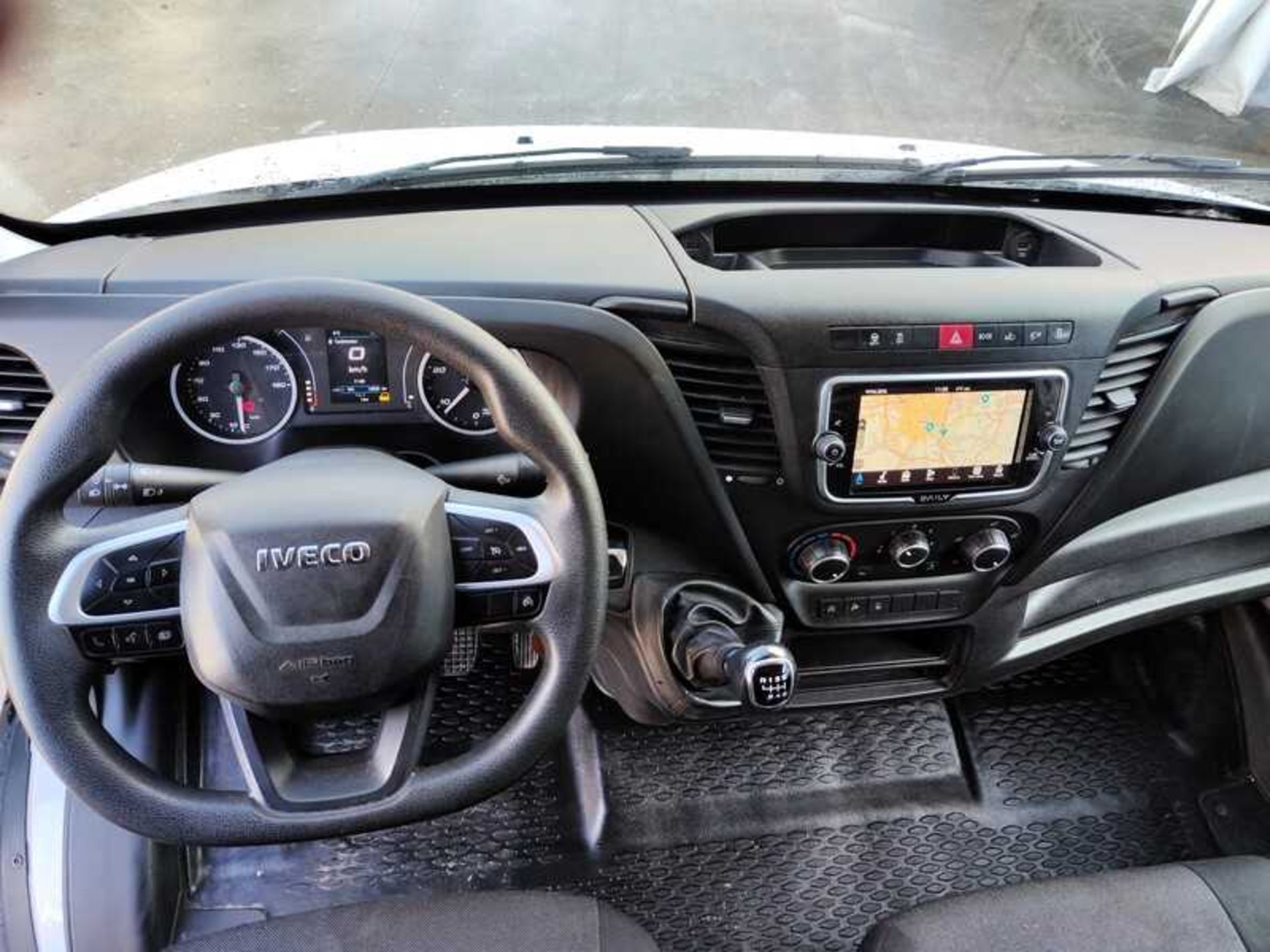 IVECO 35S14V H2 3520L - Lombardia Truck