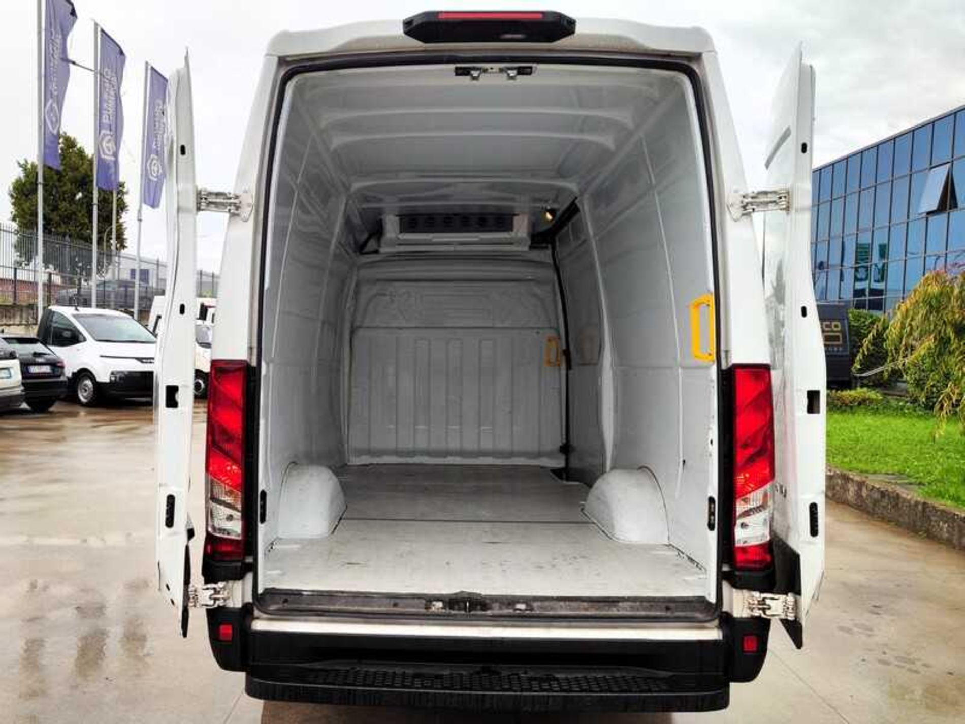 IVECO 35S14V H2 3520L TRASPORTO MEDICINALI - Lombardia Truck