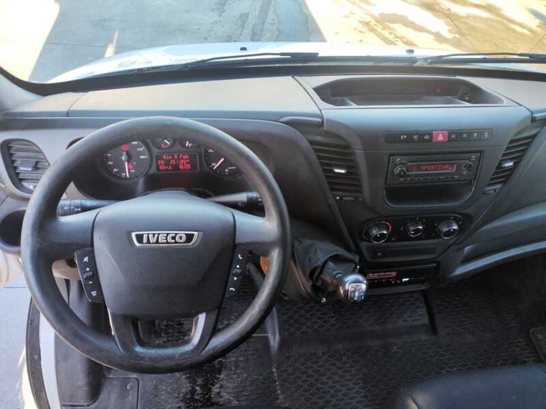 IVECO 50C18 CASSONE CON CENTINA REMOVIBILE - Lombardia Truck