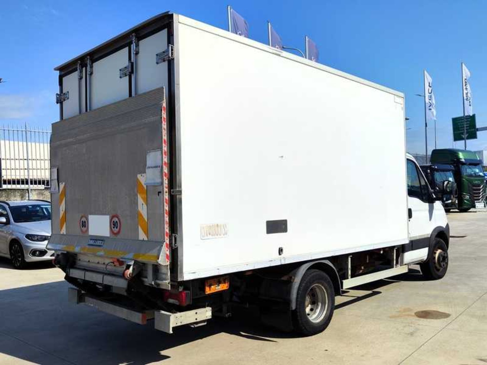 IVECO 60C15 FURGONE ISOTERMICO + FRIGO - Lombardia Truck
