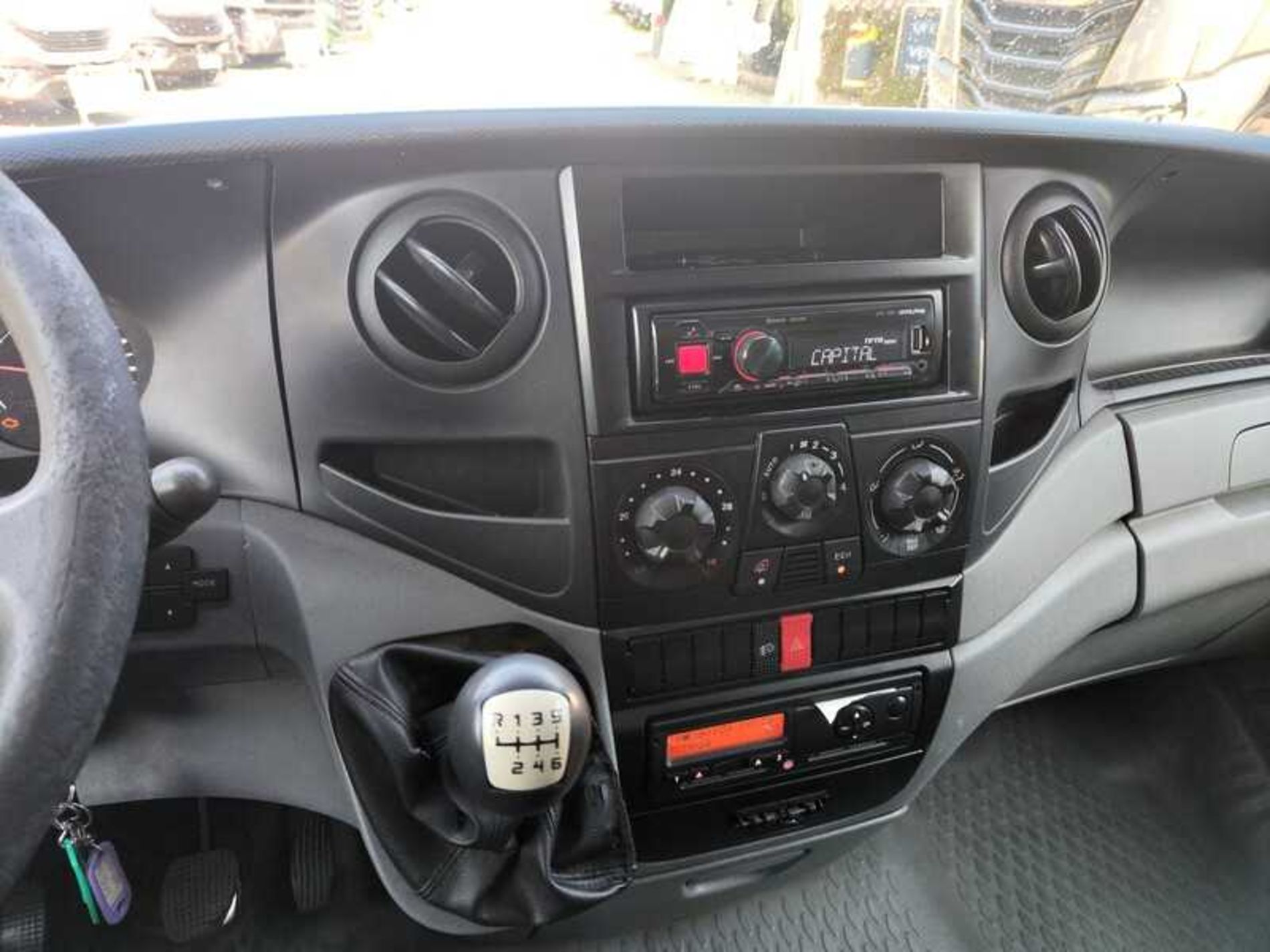 IVECO 65C18 FURGONE CON SPONDA - Lombardia Truck