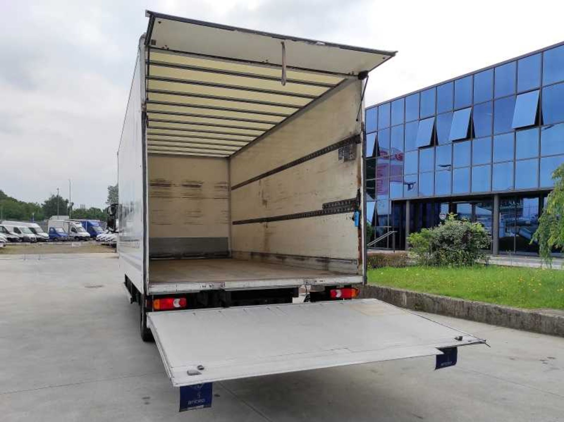 IVECO ML75E18/P FURGONE CON SPONDA - Lombardia Truck