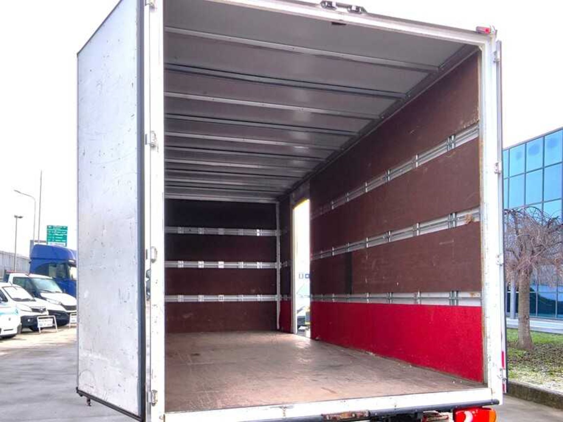 IVECO ML75E18/P FURGONE IN LEGA CON SPONDA - Lombardia Truck