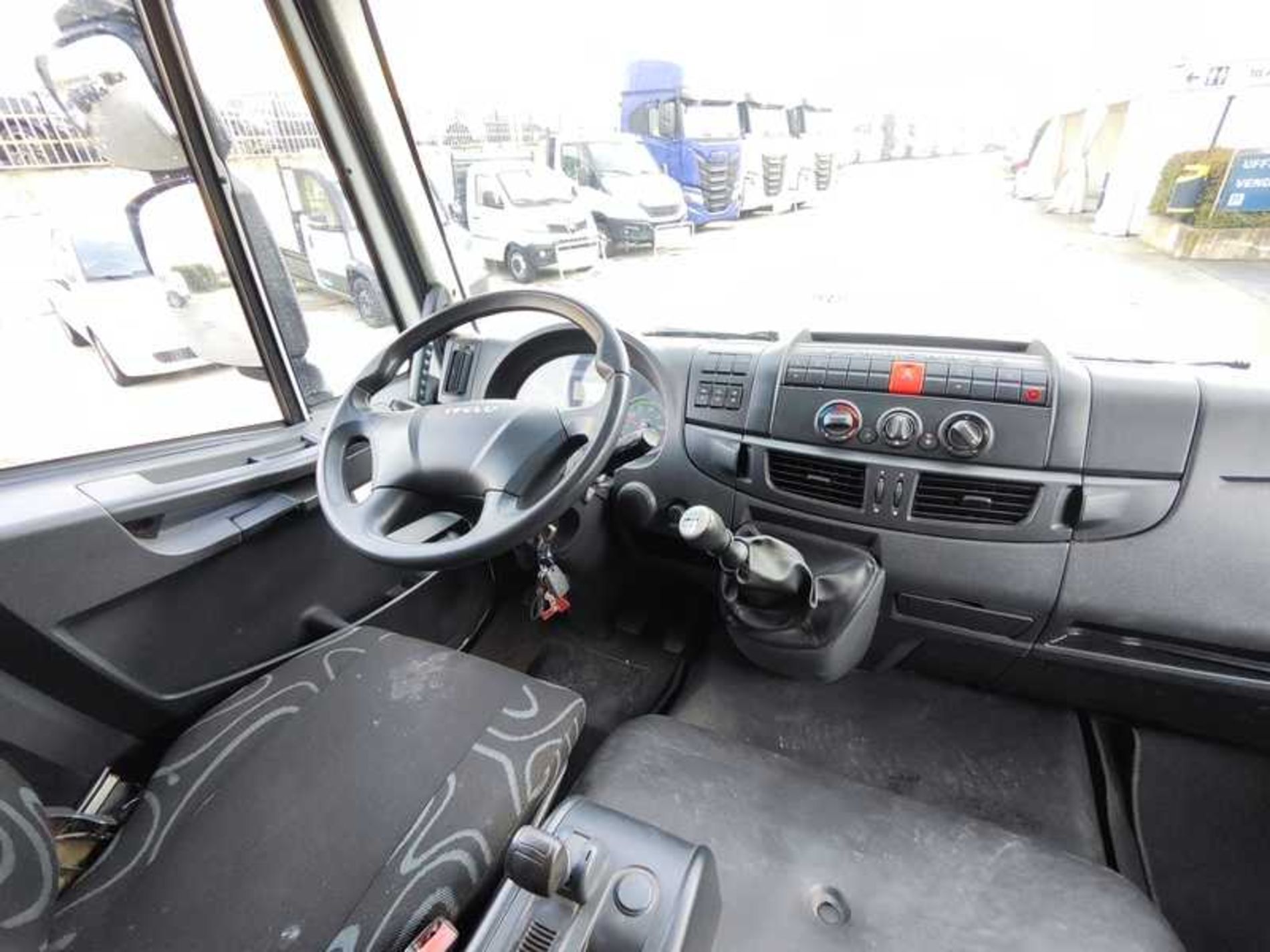 IVECO ML75E18/P FURGONE IN LEGA CON SPONDA - Lombardia Truck