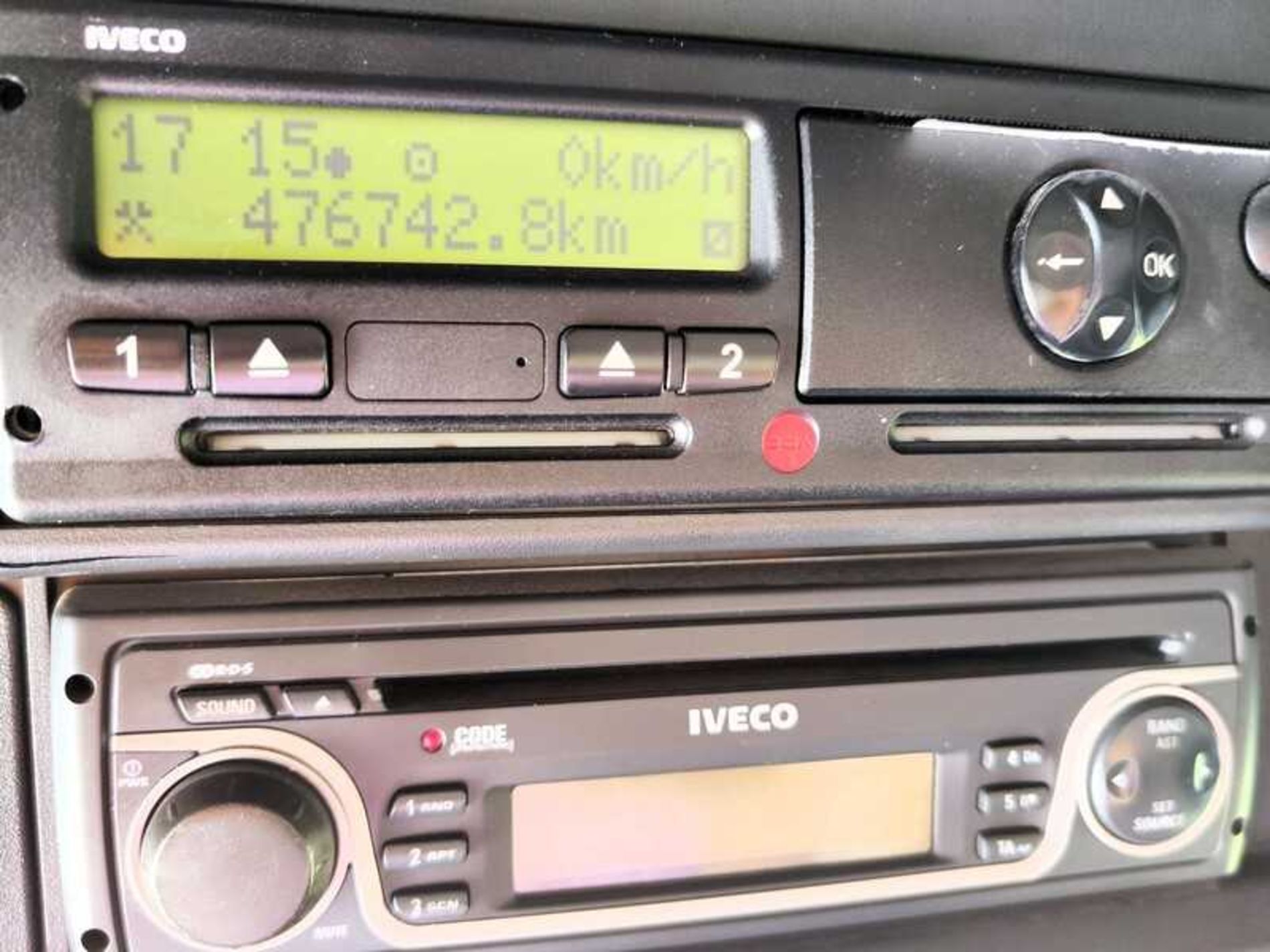 IVECO AS260S42Y/FS CASSONE CON GRU DIETRO CABINA - Lombardia Truck