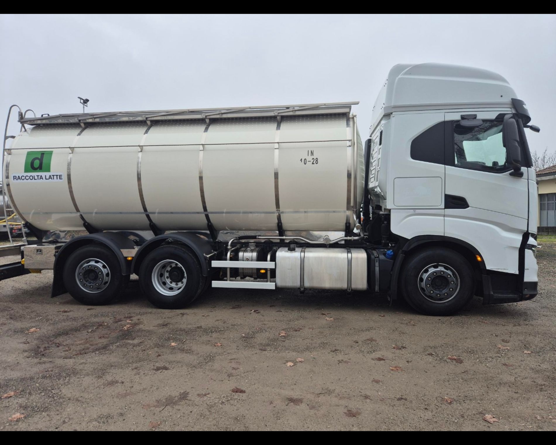IVECO AS280X53Y/PS ON - C X-Way MY19 AS C11/C13 6x2P - Lombardia Truck