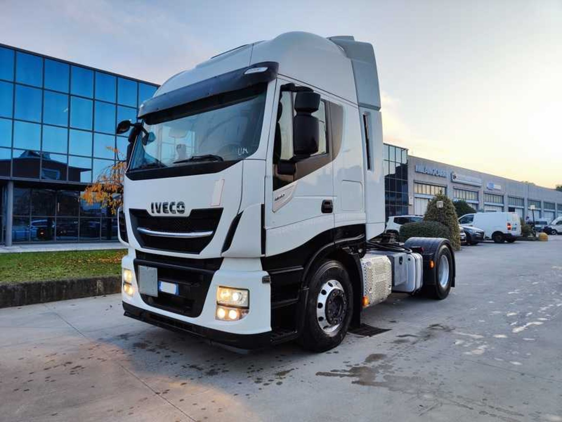 IVECO AS440S46T/P CON IMPIANTO IDRAULICO - Lombardia Truck
