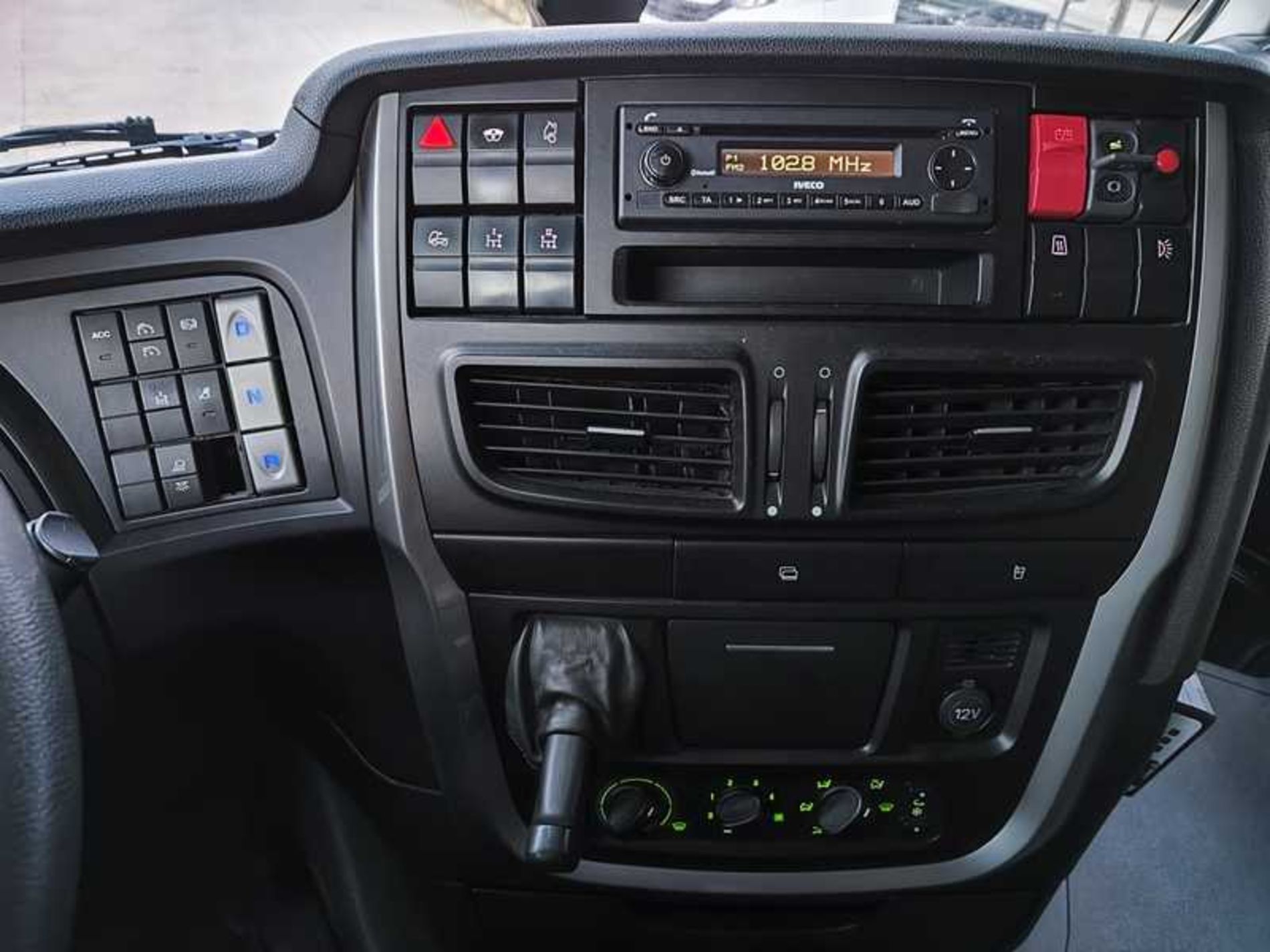 IVECO AS440S46T/P CON IMPIANTO IDRAULICO - Lombardia Truck