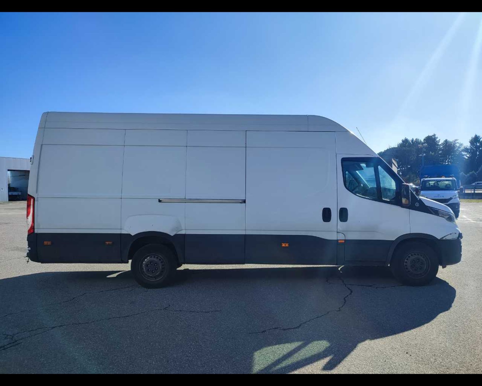 IVECO Daily 35 S16S A8 V H3 - Lombardia Truck